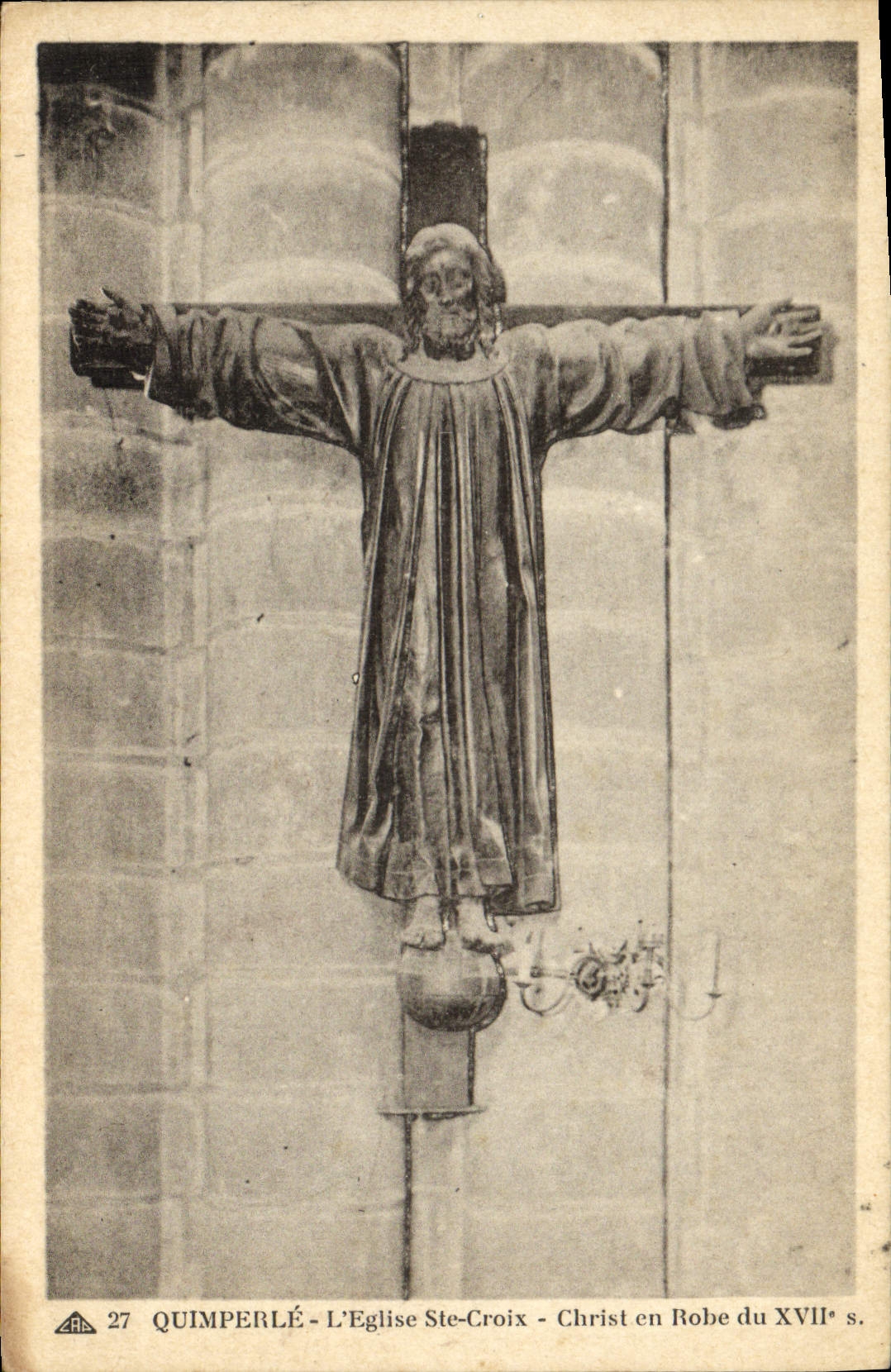 VINTAGE POSTCARD Quimperle the Church co. Cross Christ out of Dress of 17th
