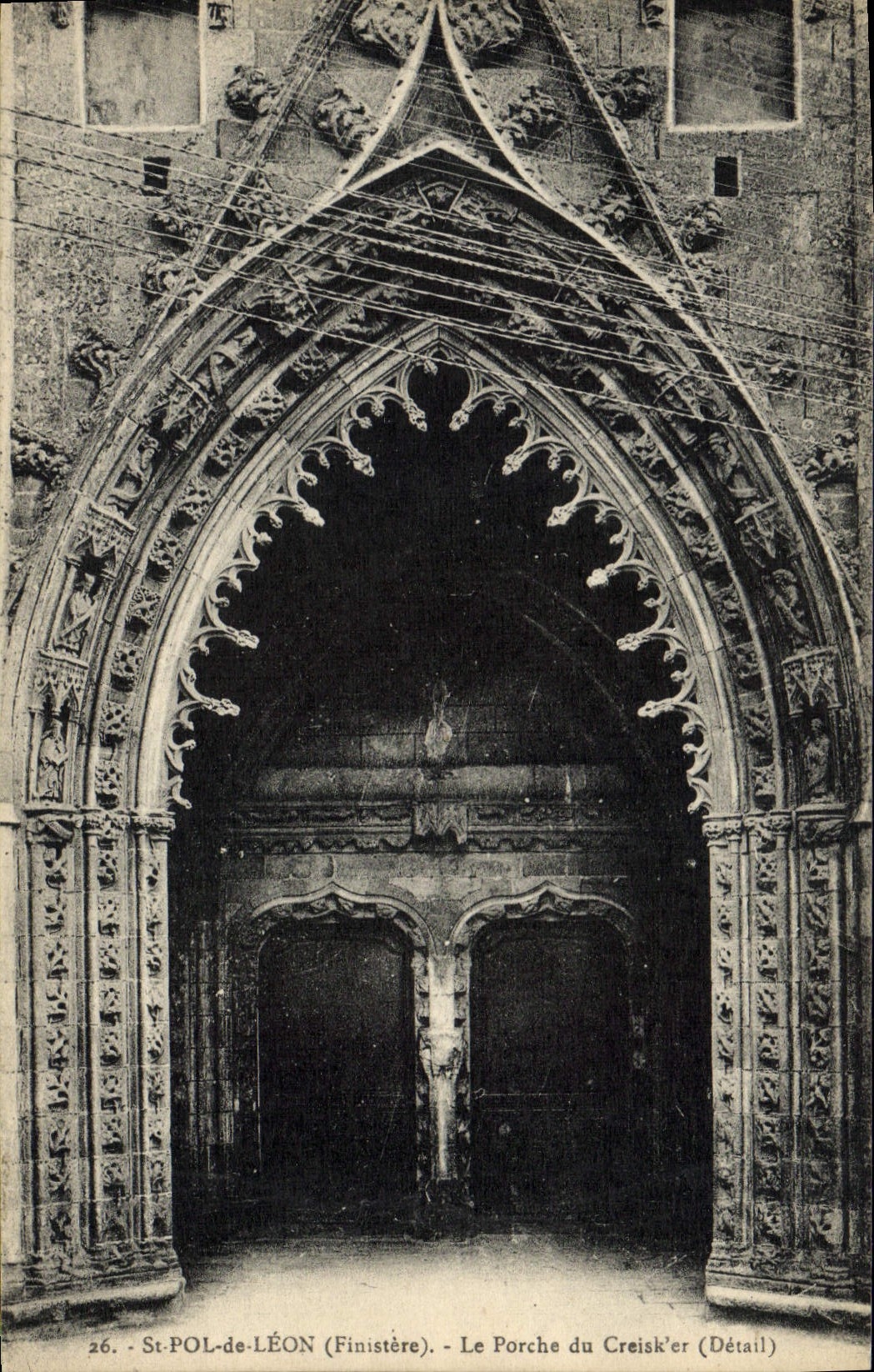 VINTAGE POSTCARD Holy pol. Of Leon the Porch of Creisker