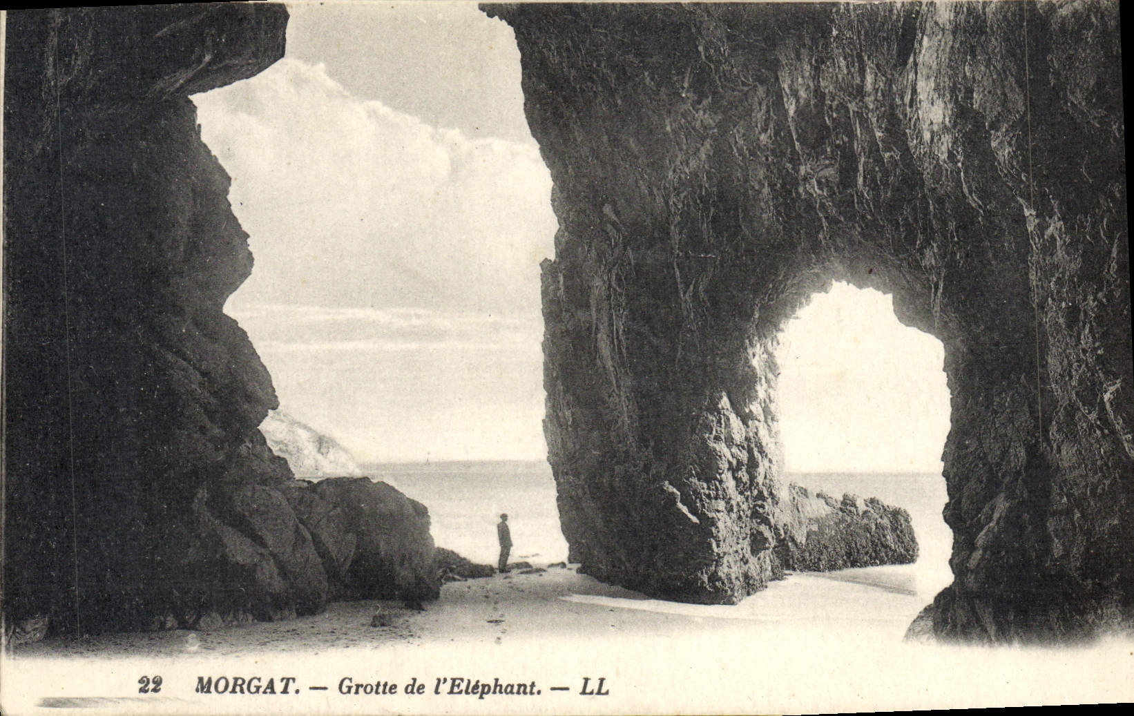 VINTAGE POSTCARD Morgat Cave of the Elephant
