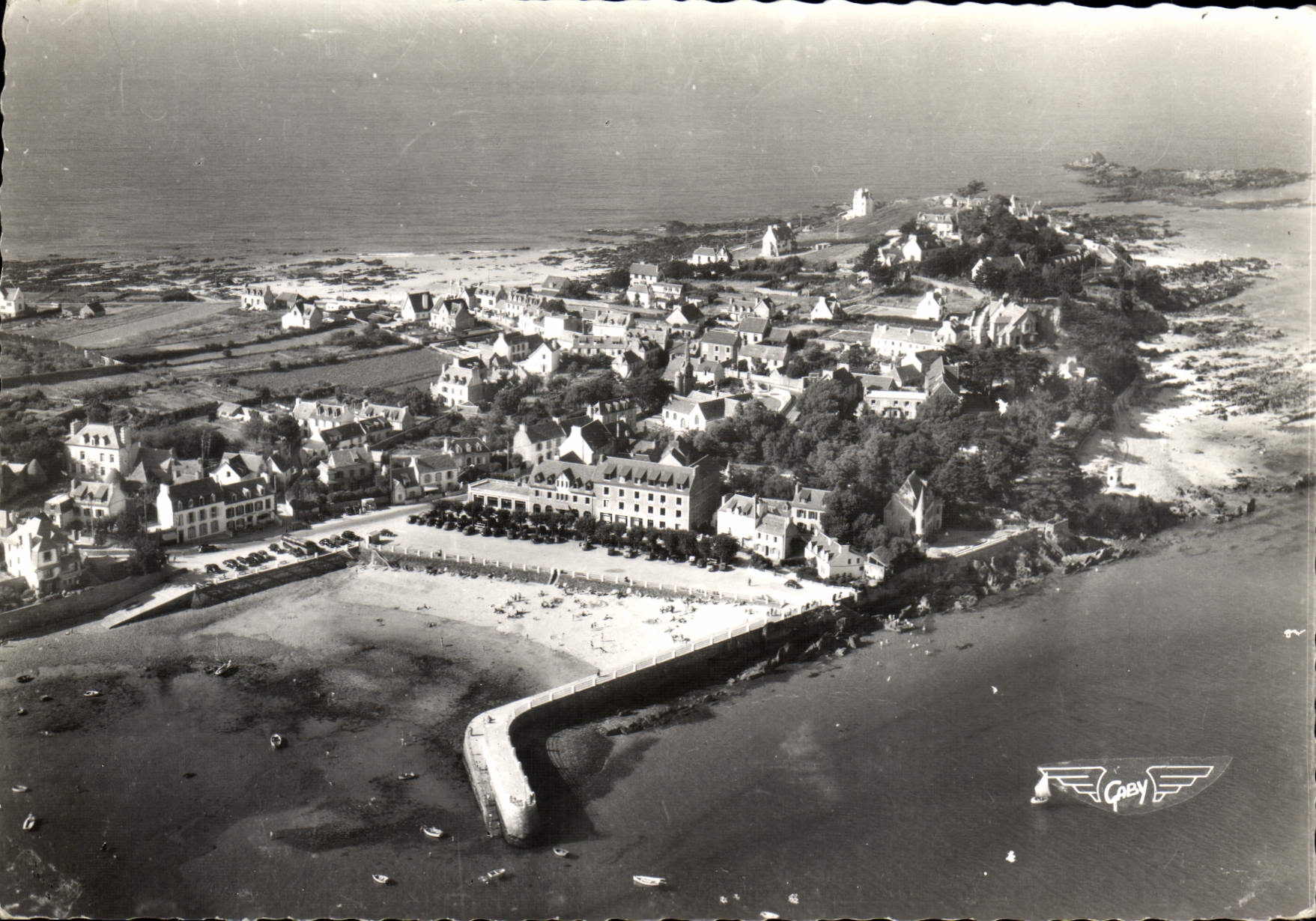 MODERN CARD Locquirec View