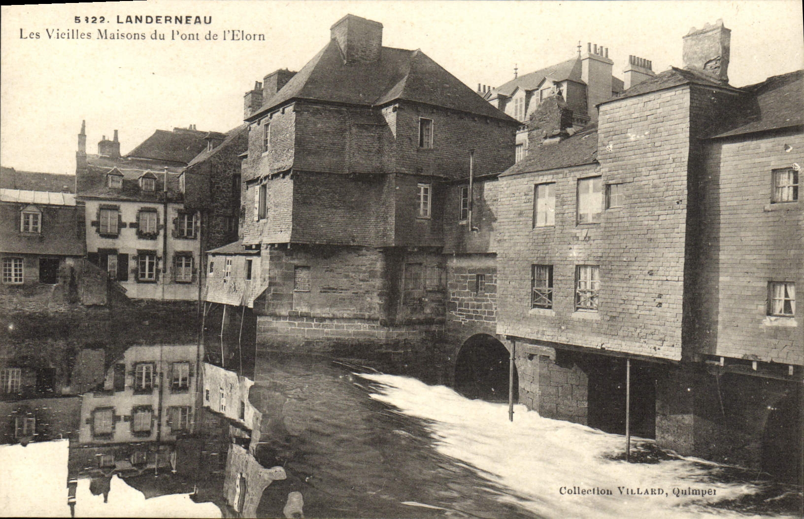 VINTAGE POSTCARD Landerneau Old Houses of the bridge of Elorn