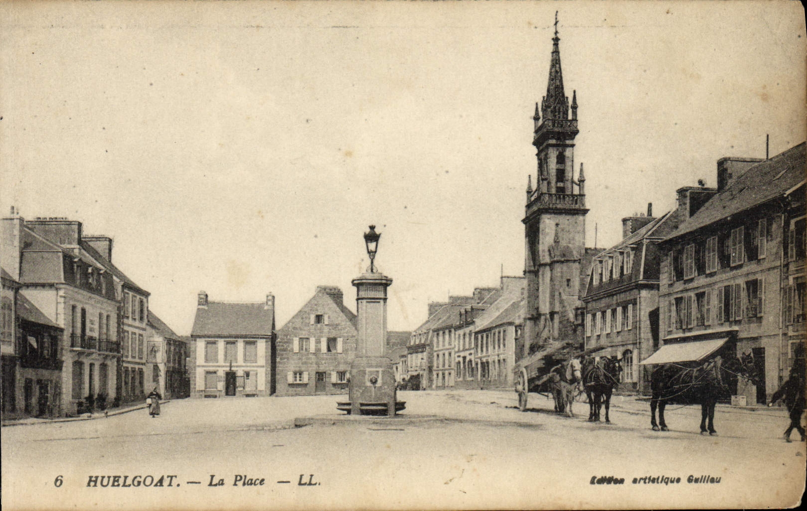 VINTAGE POSTCARD Huelgoat the Place Coach Horses