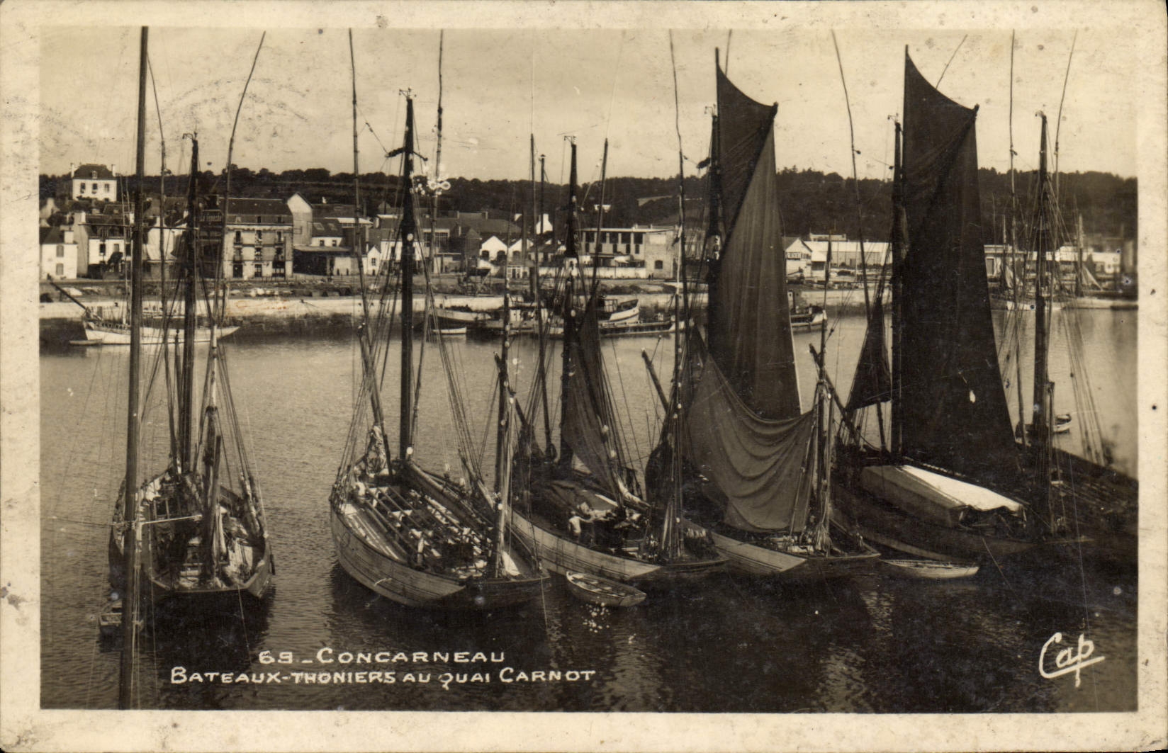 VINTAGE POSTCARD Concarneau Boats Tuna boats with the Quay Carnot Boats