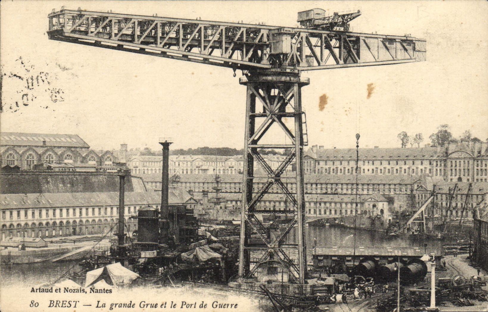 CPA Brest La Grande Grue et le Port de Guerre Bateaux