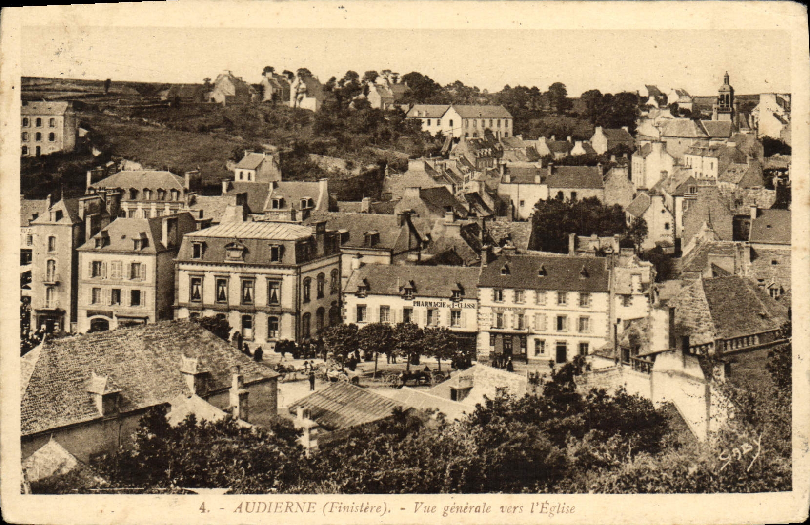 VINTAGE POSTCARD Audierne View the Church