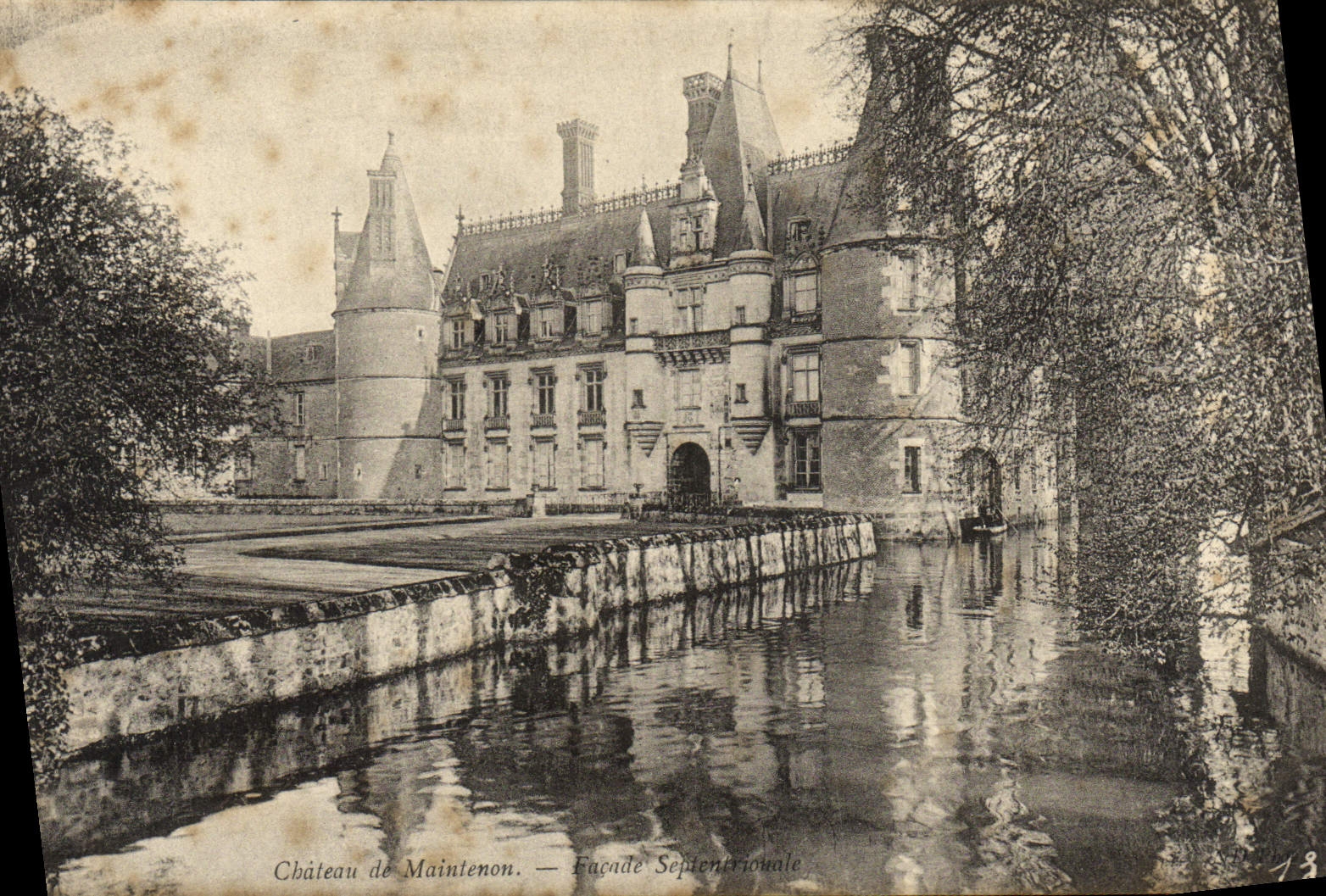 CPA Chateau De Maintenon Facade Septeneronale