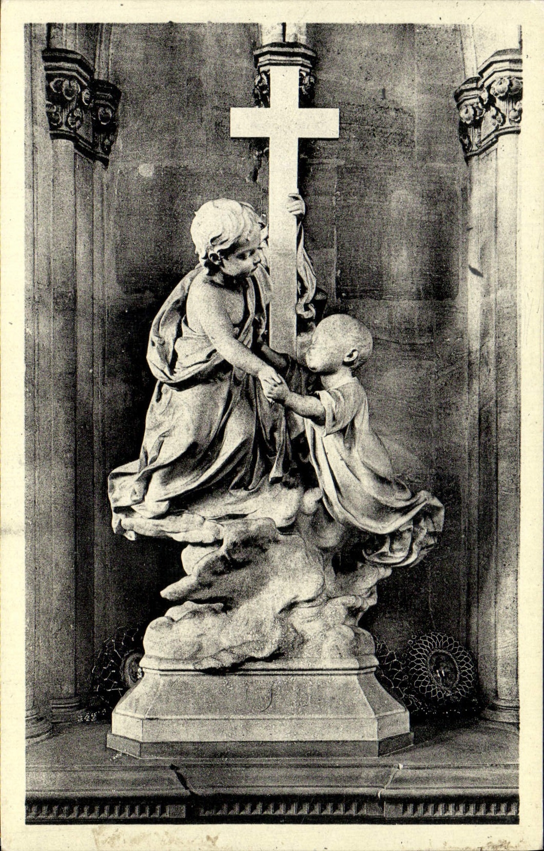 CPA Dreux Chapelle Saint Louis Tombeau Des Enfants Du Comte De Paris