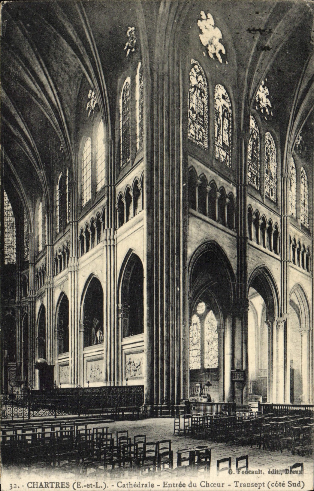 CPA Chartres Cathedrale Entree Du Choeur