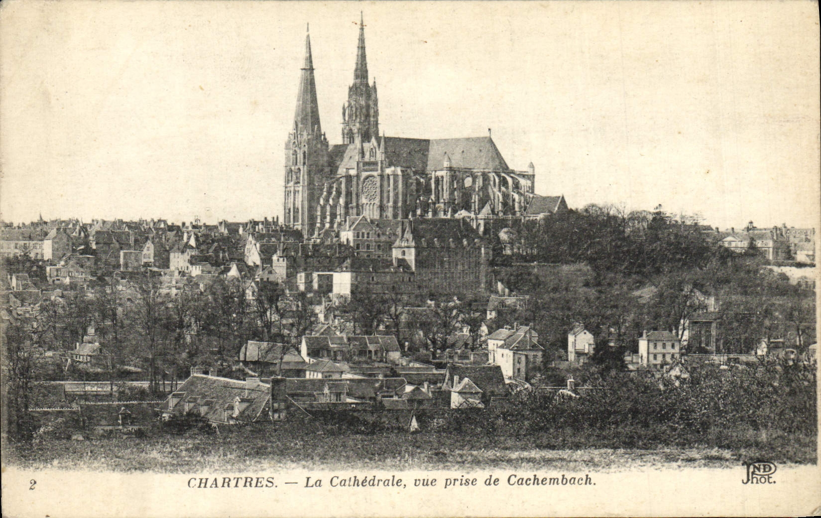 CPA Chartres La Cathedrale Vue Prise De Cachembach
