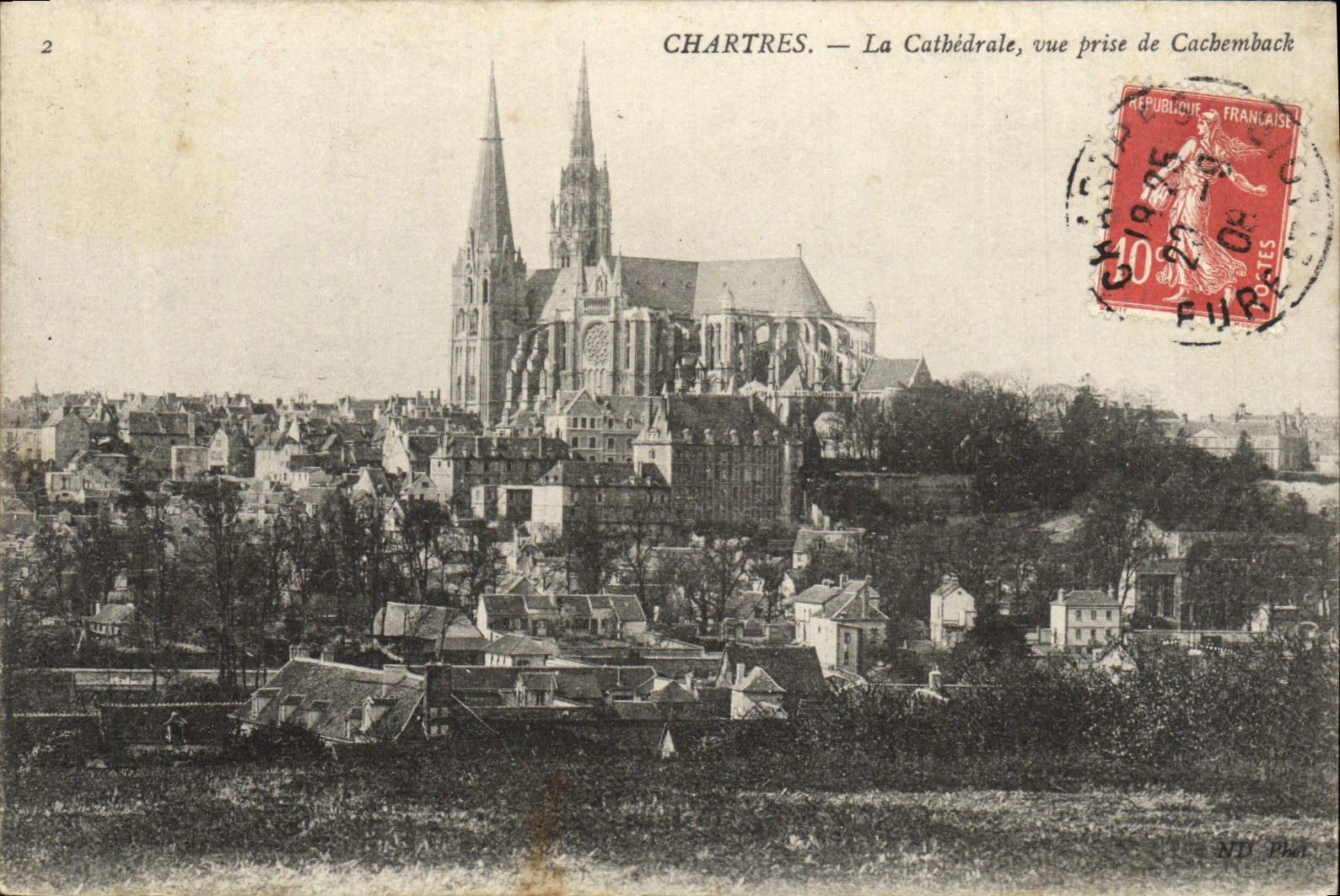 CPA Chartres La Cathedrale Vue Prise De Cachemback