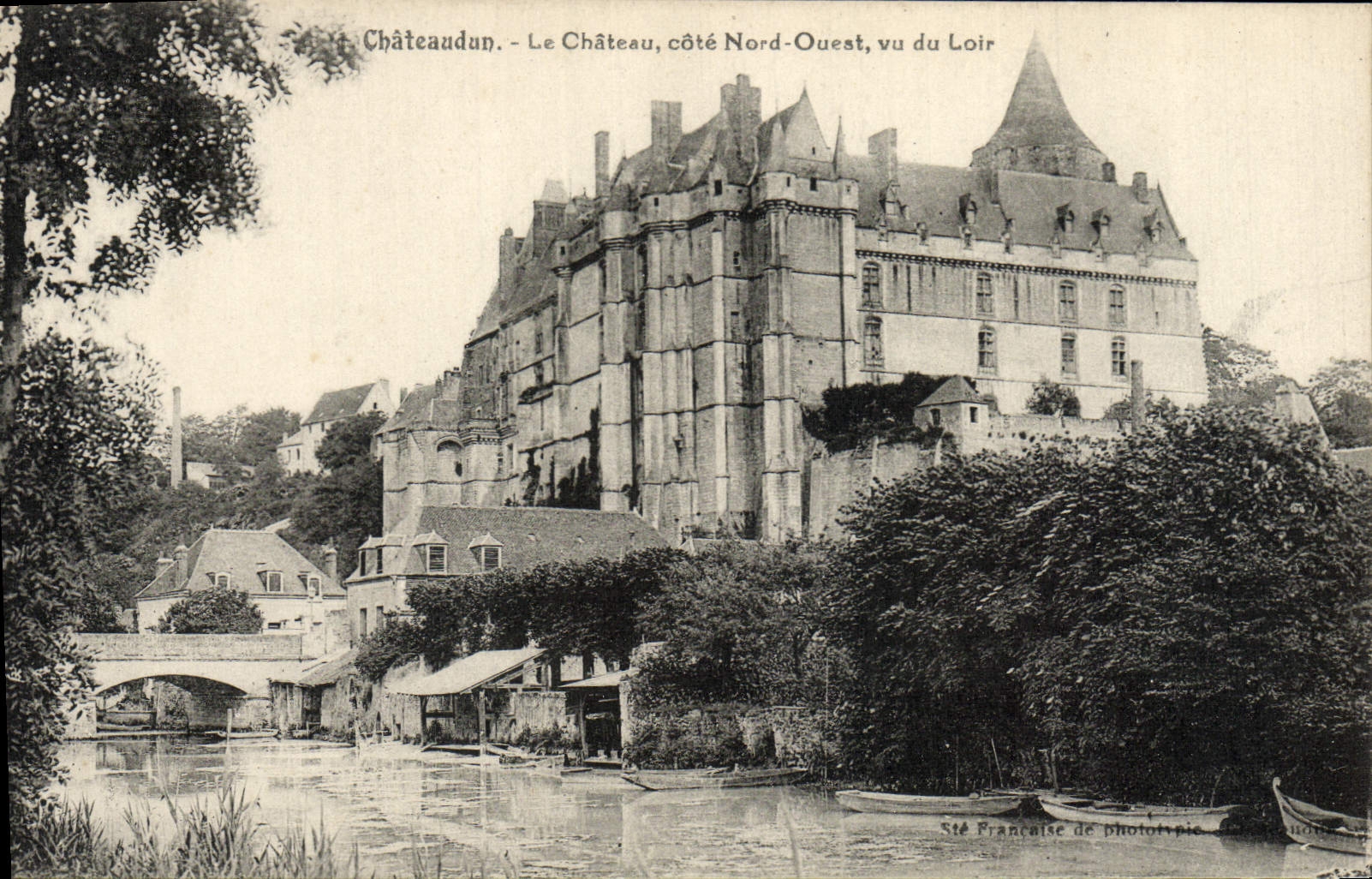 La POSTAL Chateaudun de la VENDIMIA el castillo dimensiona el oeste norteño visto de la lavandería automática del Dormouse
