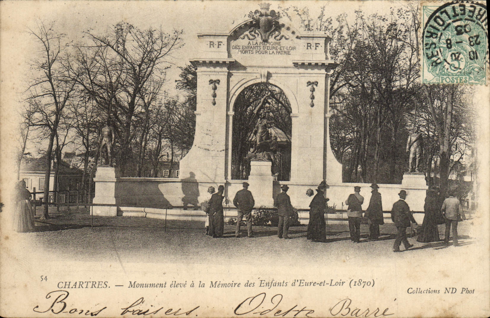 CPA Chartres Monument Eleve A La Memoire Des Enfants d'Eure Et Loir Militaria