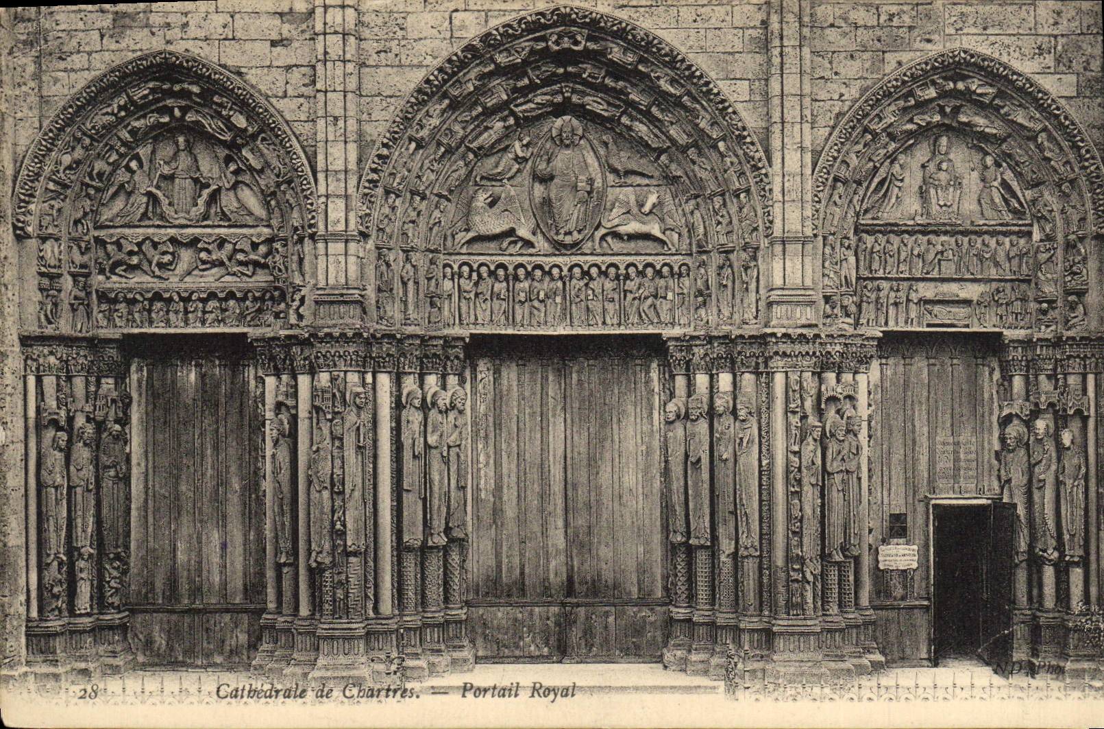 CPA Cathedrale De Chartres Portail Royal