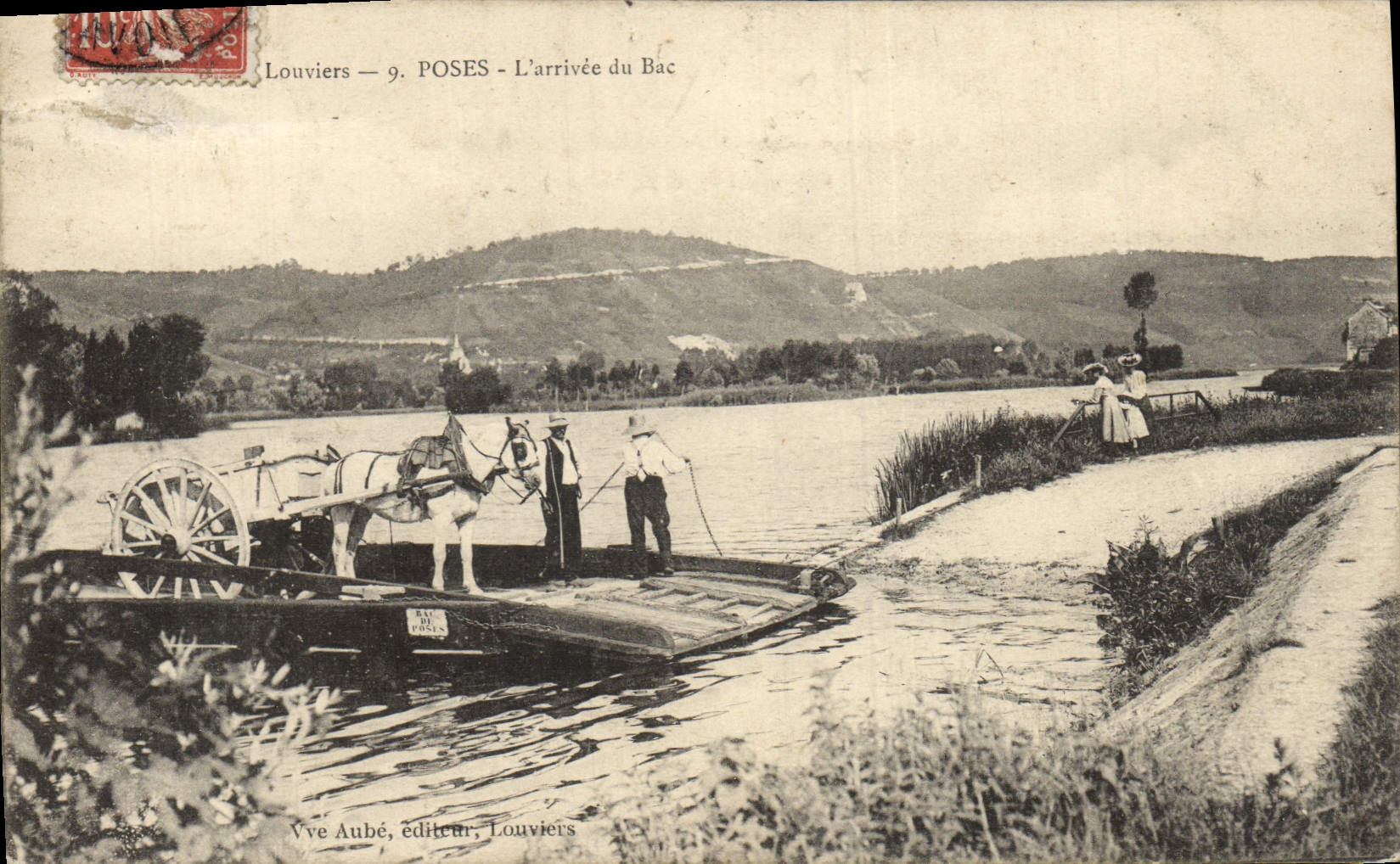CPA Poses L'Arrivee Du Bac Bateau Attelage Cheval
