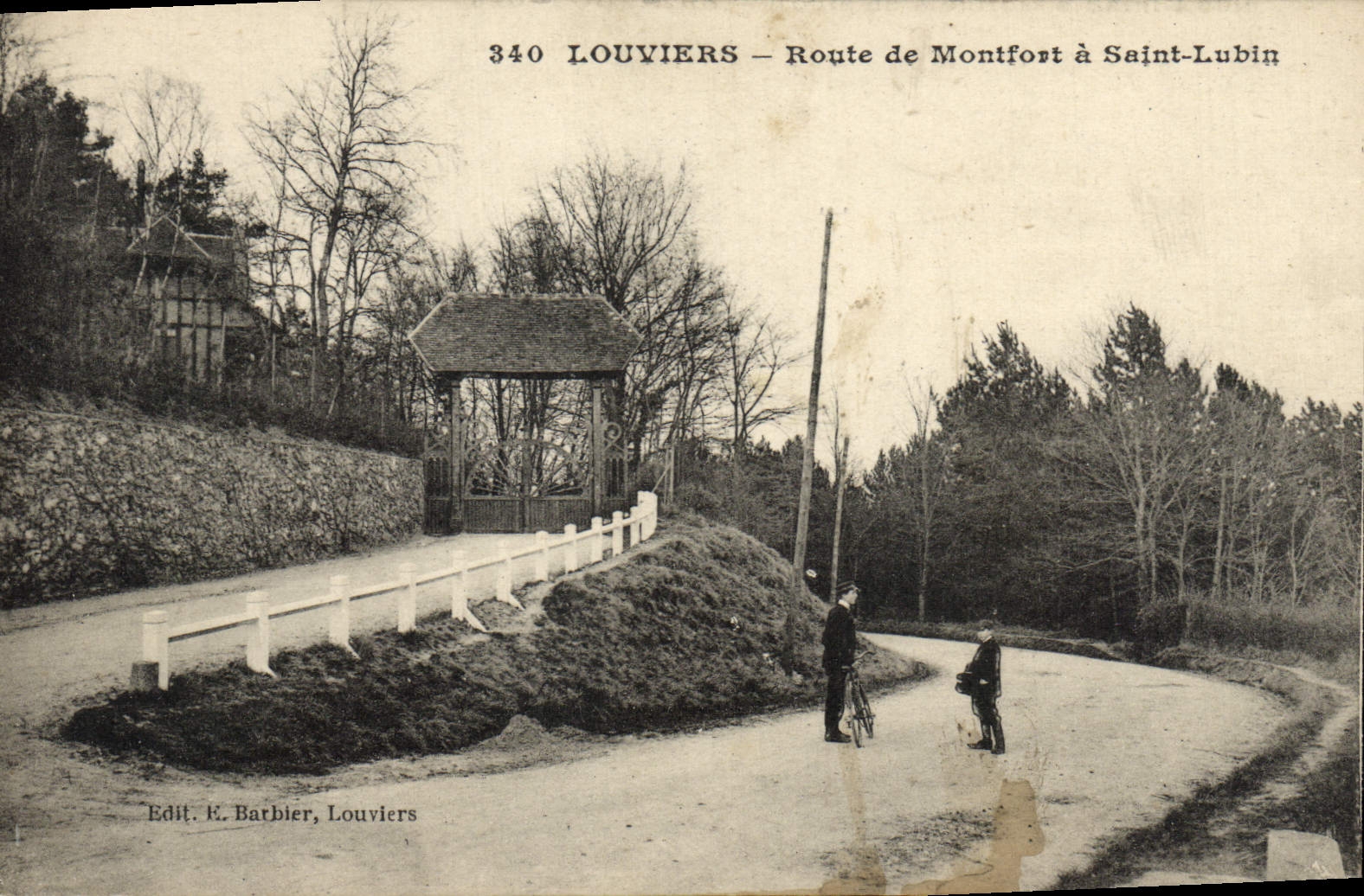 CPA Louviers Route De Montfort A Saint Lubin