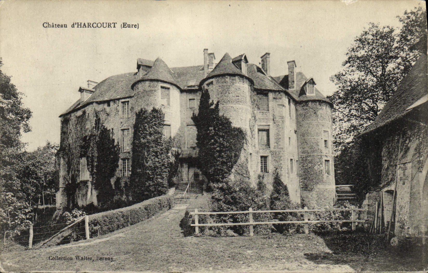 VINTAGE POSTCARD Castle D' Harcourt
