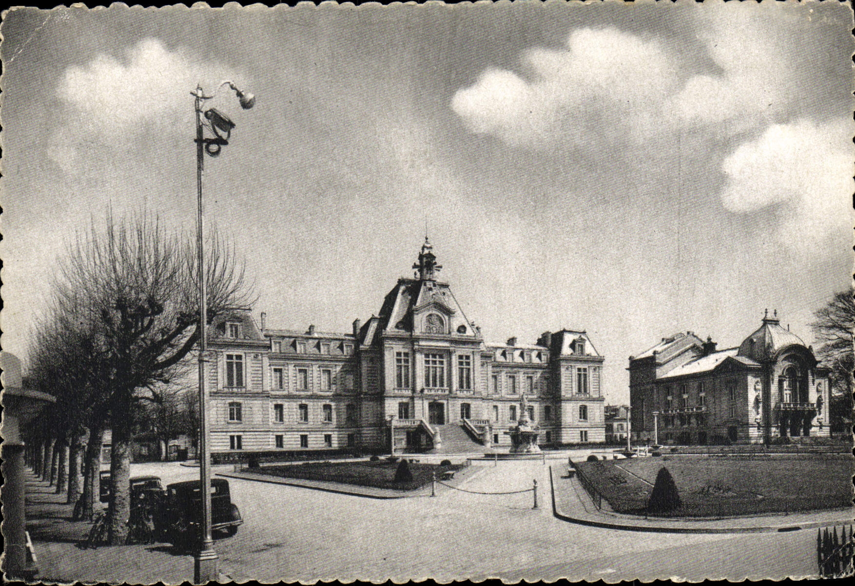 MODERN CARD Evreux the Town hall
