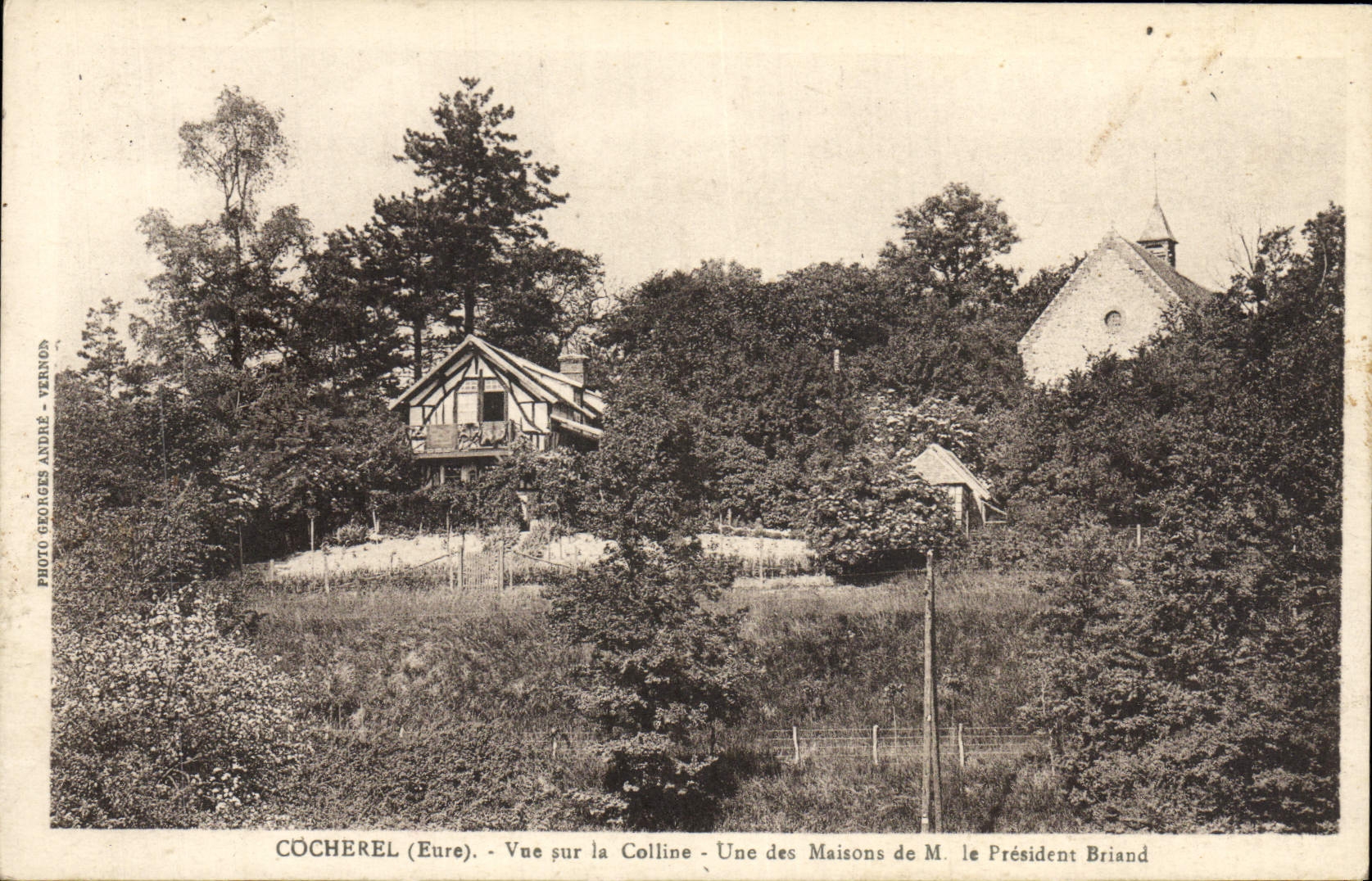 CPA Cocherel Vue Sur La Colline Une Des Maisons De M le President Briand 