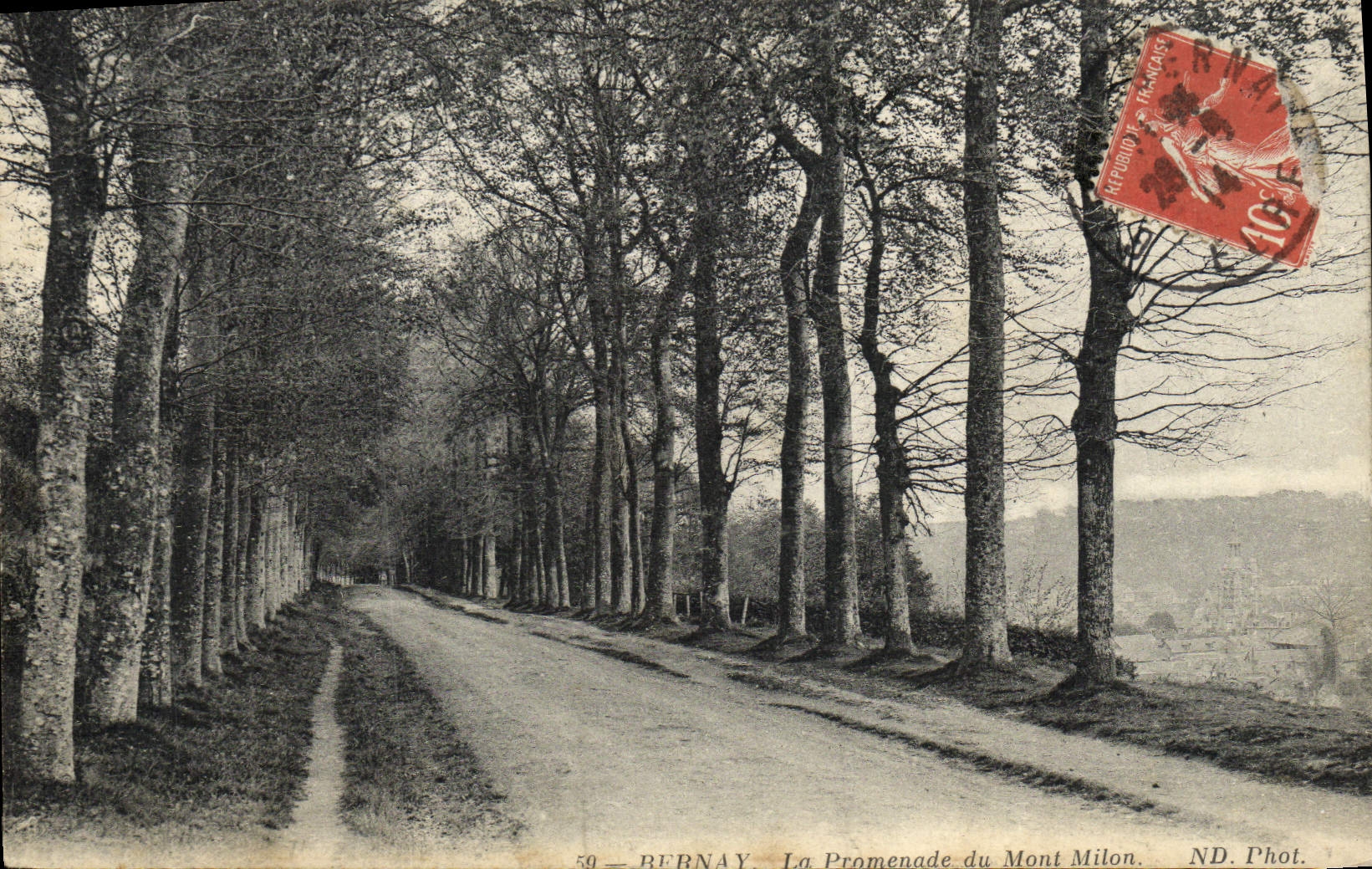 VINTAGE POSTCARD Bernay the Walk of the Milon Mount