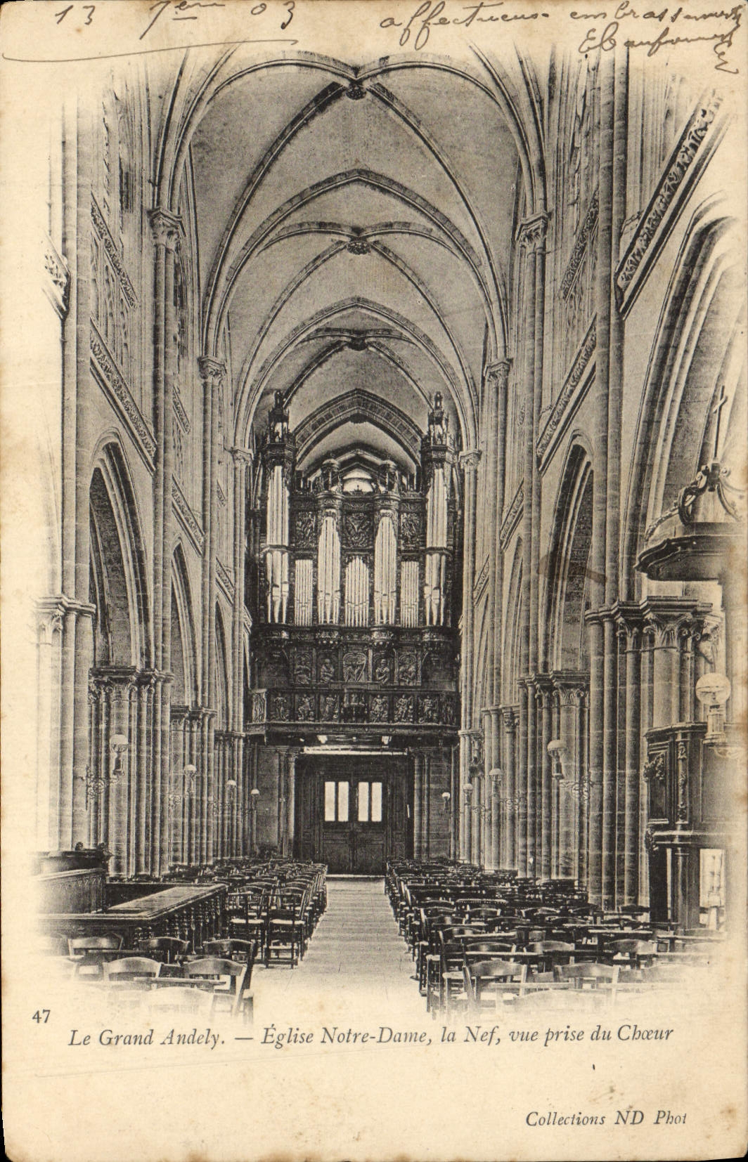 Iglesia grande de Andely Notre Dame de la POSTAL de la VENDIMIA el cubo vista del órgano del estribillo