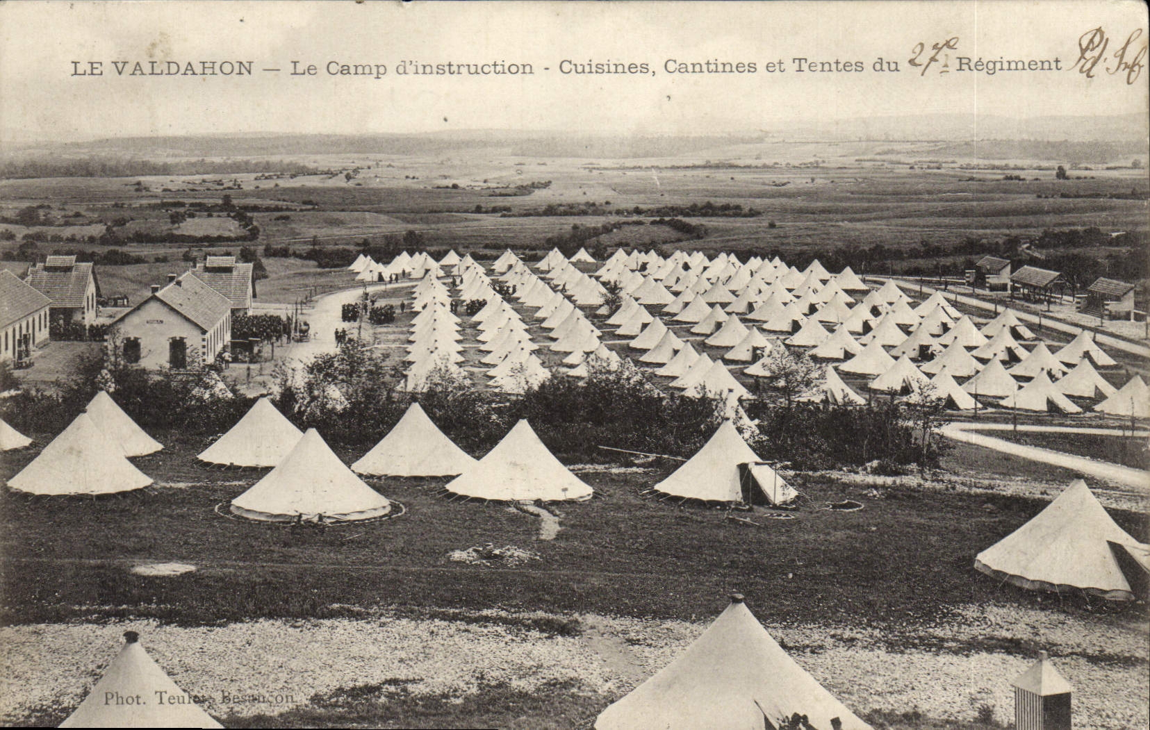 CPA La Valdahon Le Camp d'instruction Cuisines Cantines et Tentes du 27eme Regiment Militaria 