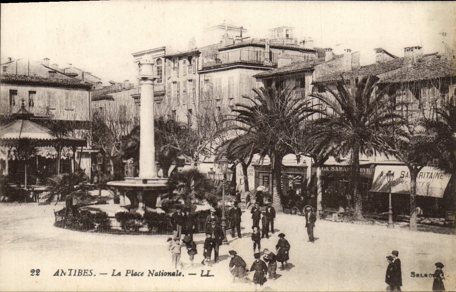 VINTAGE POSTCARD Antibes the National Place