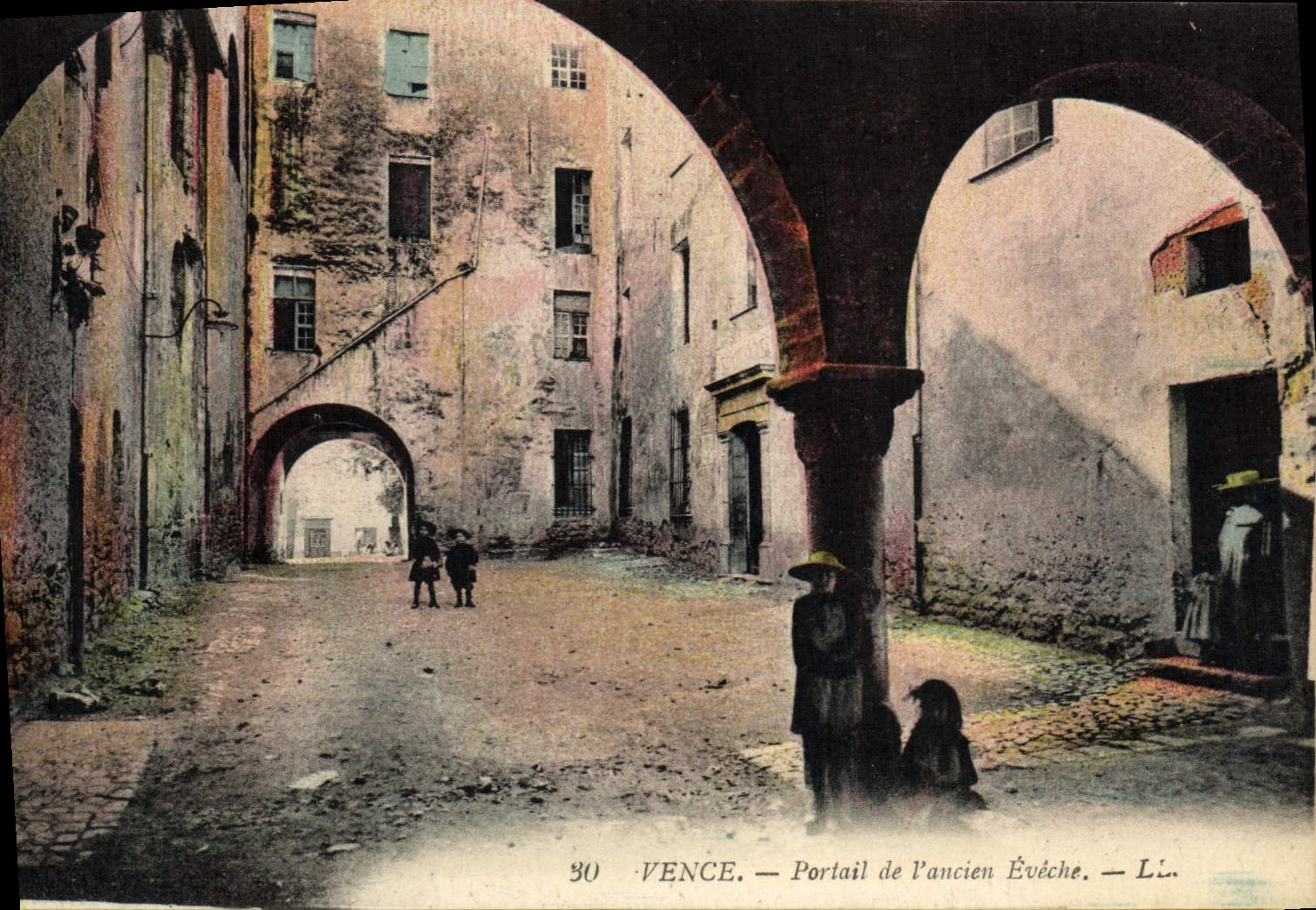CPA Vence Portail de I'ancien Eveche