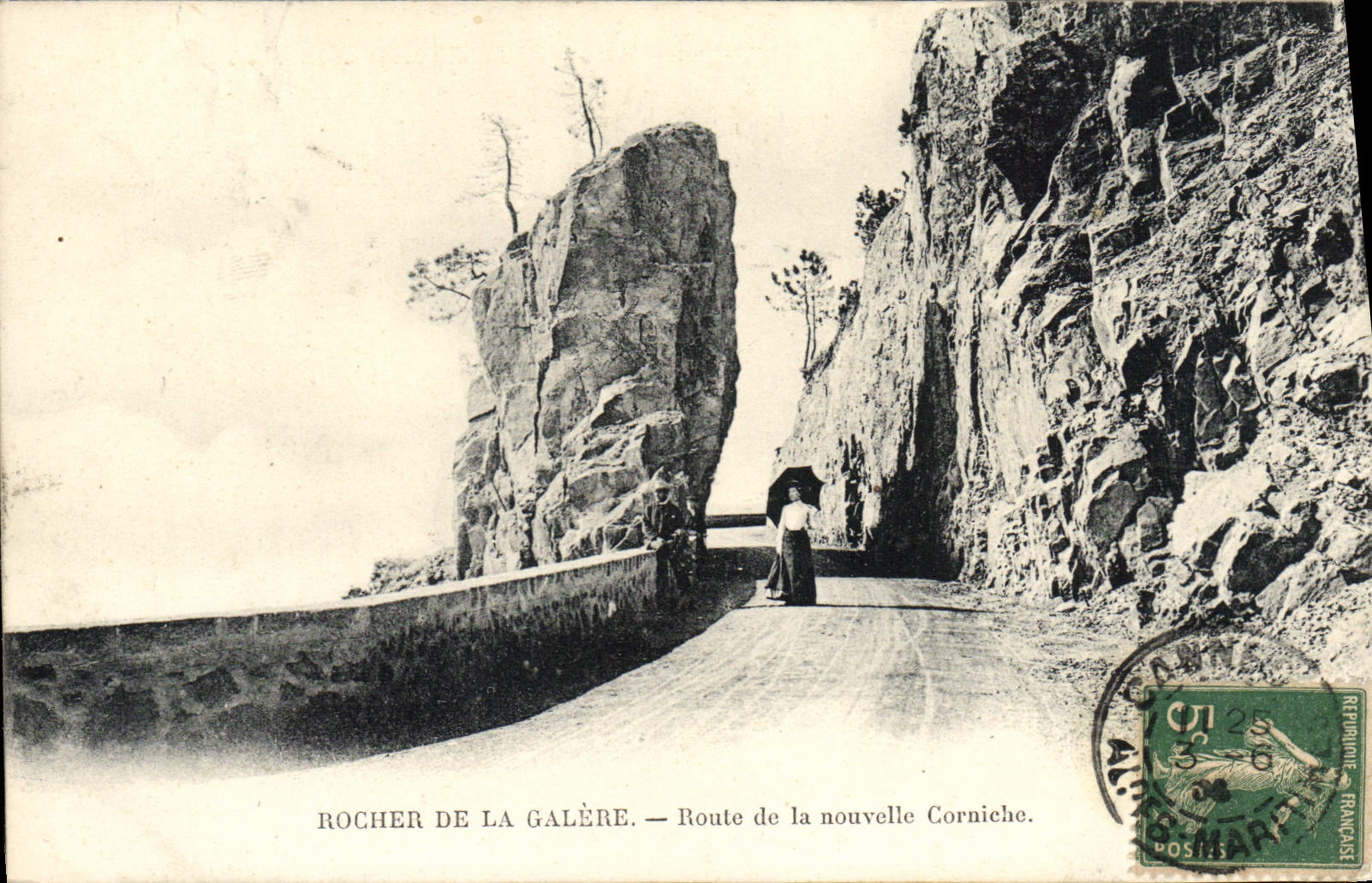 Roca de la POSTAL de la VENDIMIA del camino de Galere de la nueva cornisa