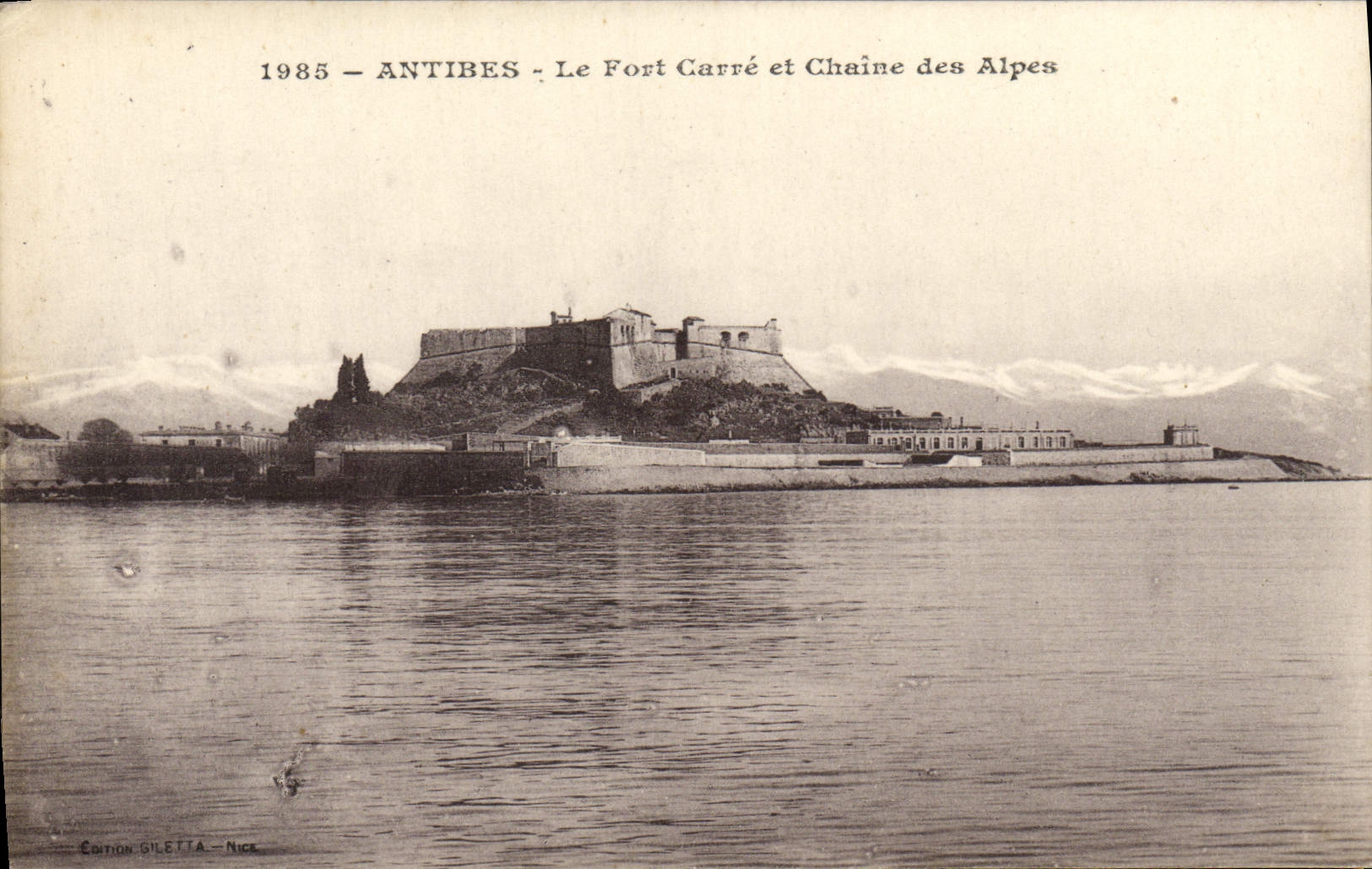 VINTAGE POSTCARD Contes the Strong one Squares and the alpine range