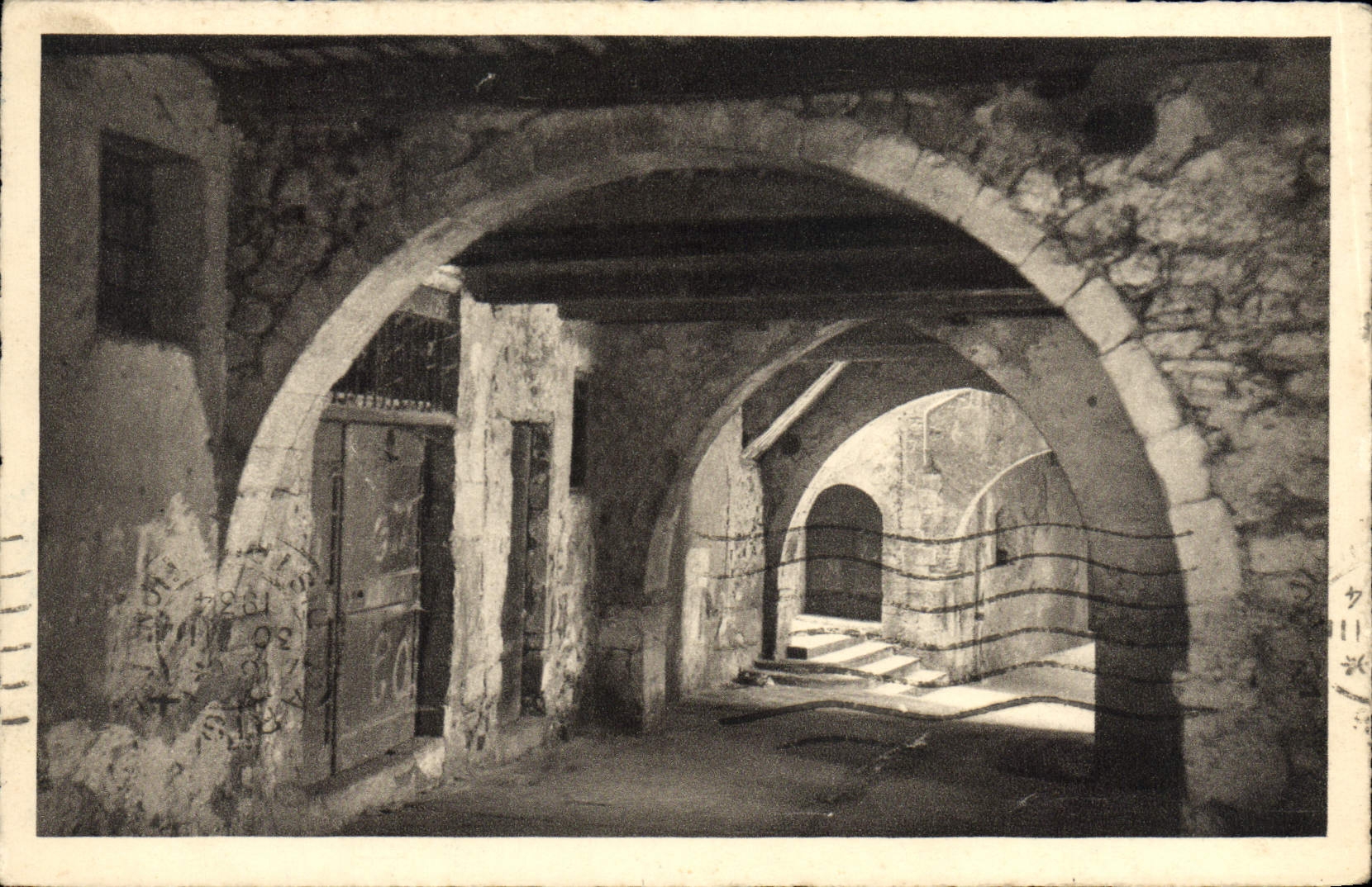 CPA Villefranche sur Mer La rue des voutes