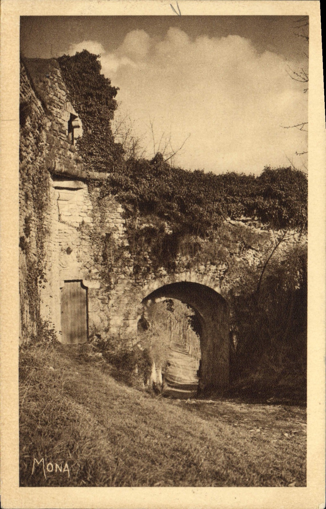VINTAGE POSTCARD Small Tables Of Layered branches the Faneron Postern