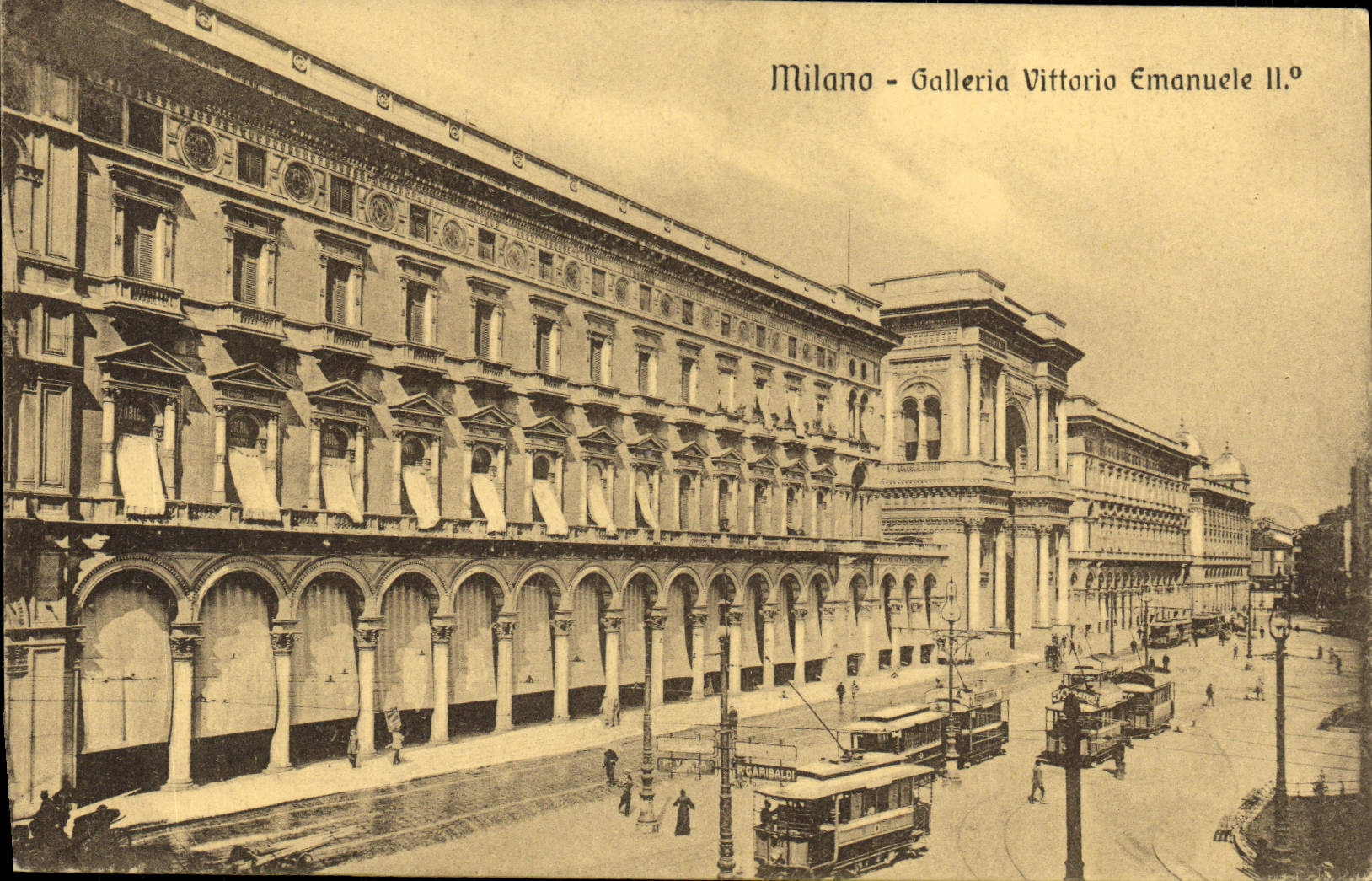 VINTAGE POSTCARD Milano Galleria Vittorio Emanuele II Tram