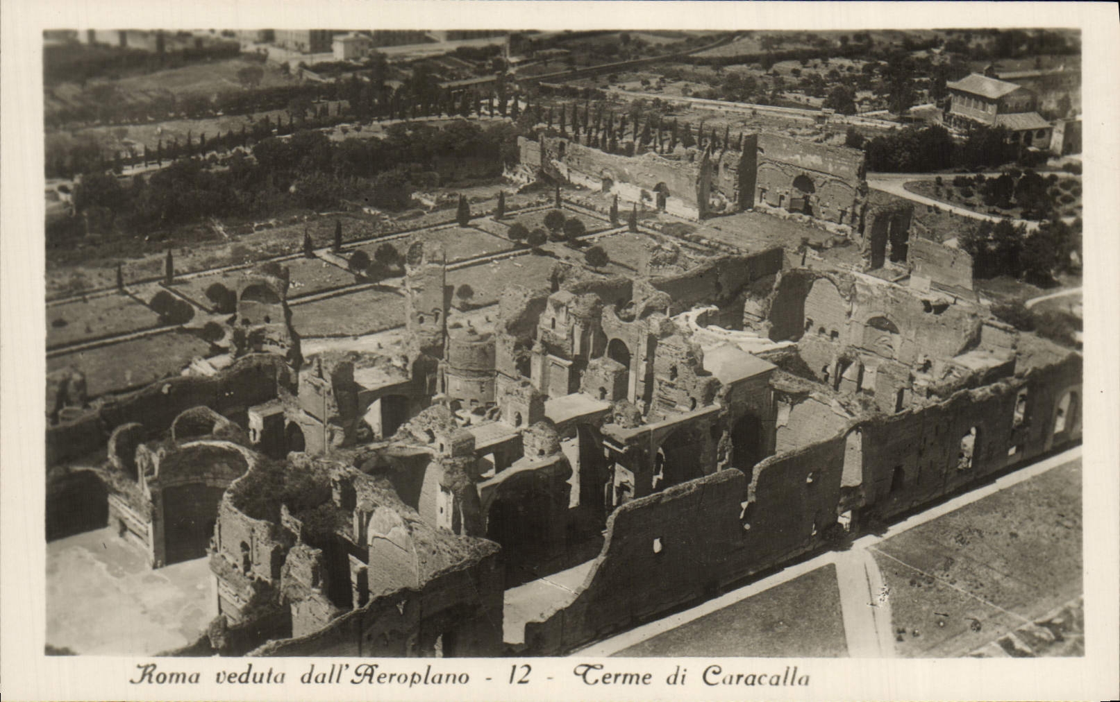 POSTAL Roma Veduta Dall Aeroplano Lerme Di Caracalla de la VENDIMIA