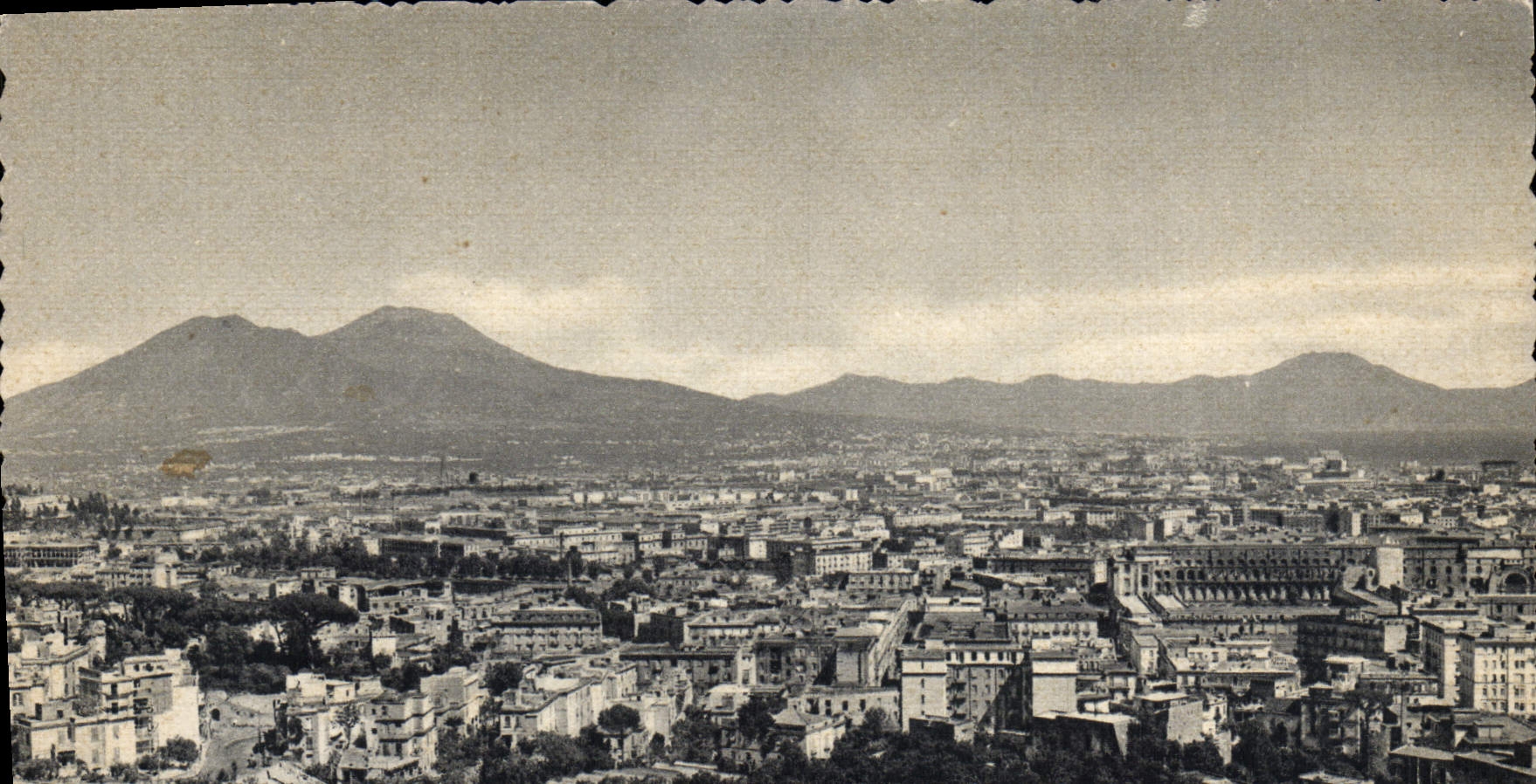 La POSTAL Napoli Vesuvio E de la VENDIMIA monta Faito