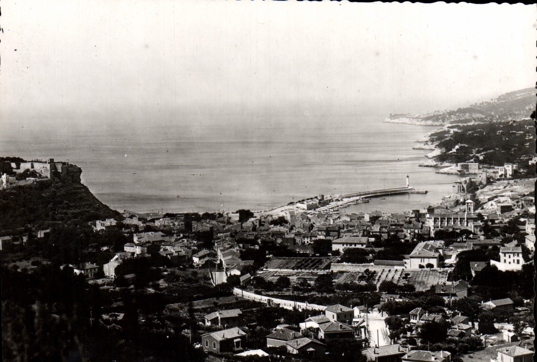CPM Cassis Sur Mer Vue Panoramique