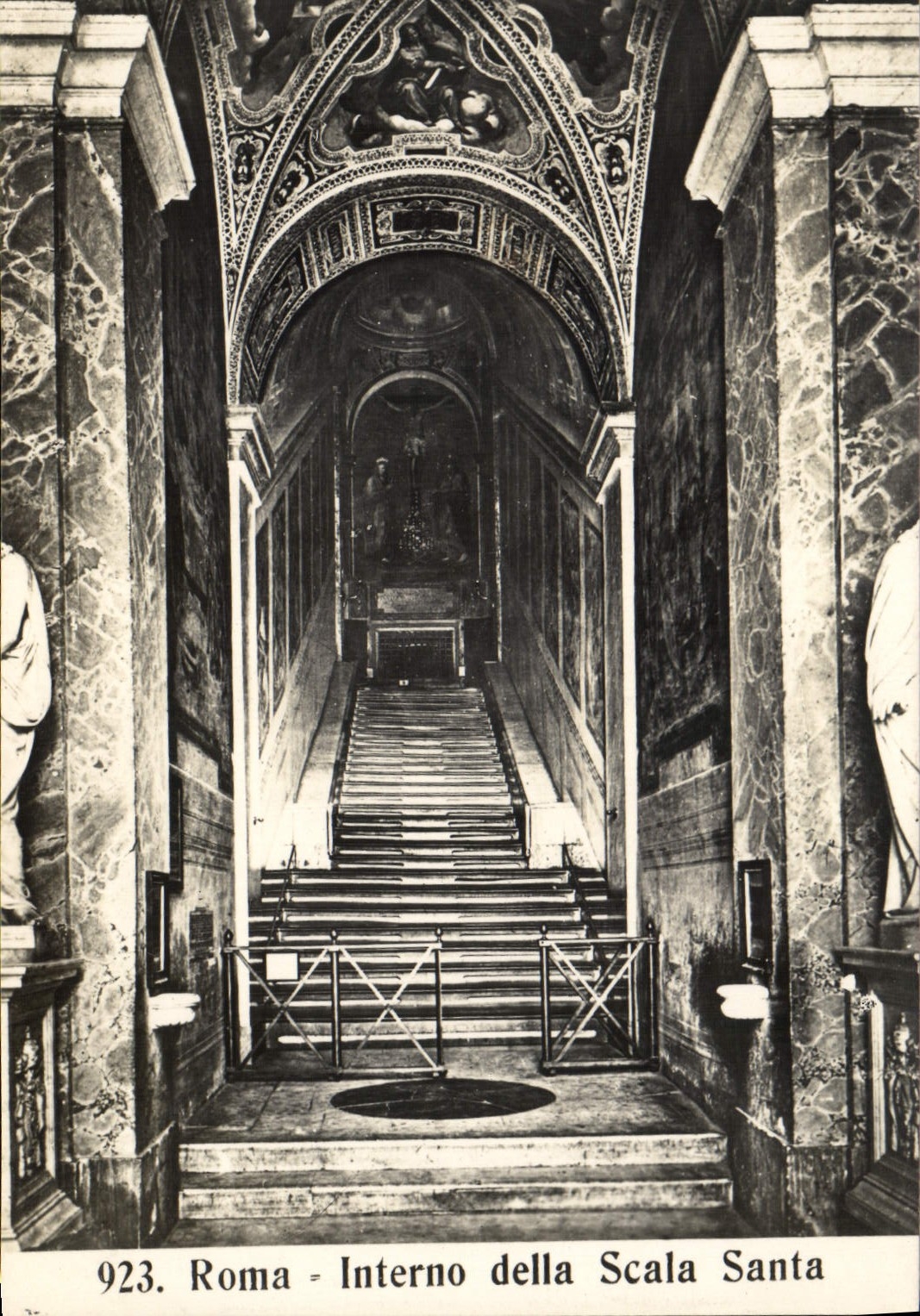 CPA Roma Interno della Scala Santa