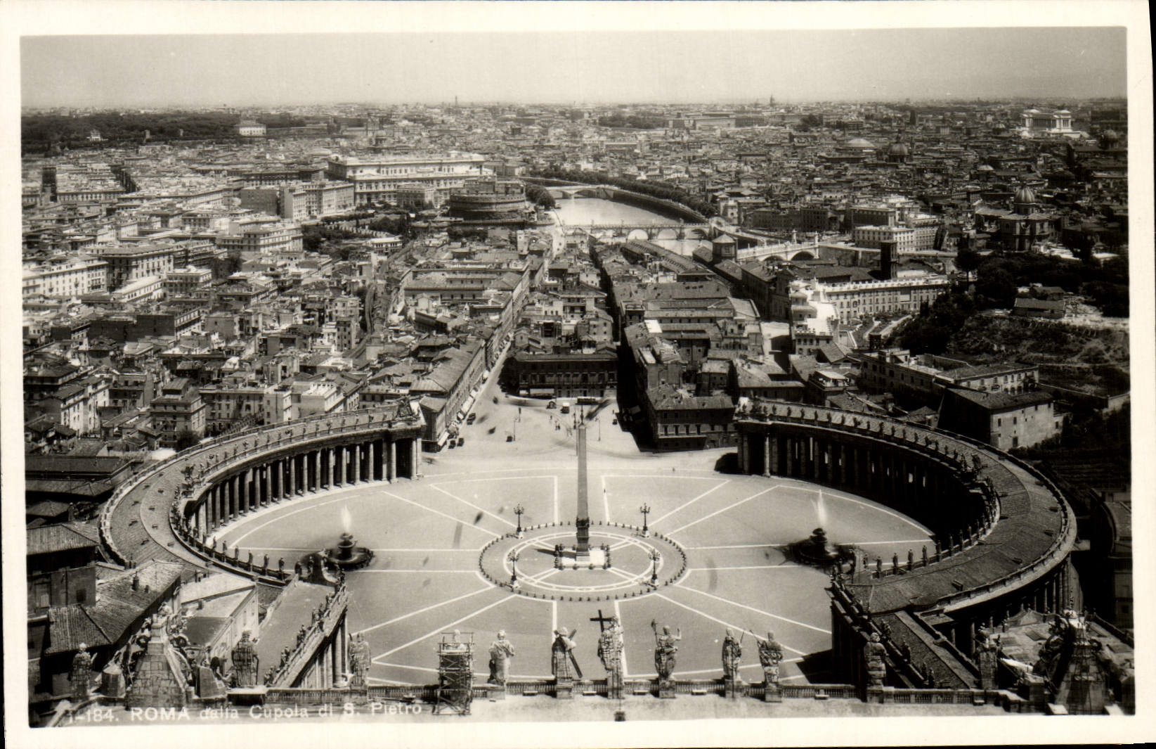 Delle Cupola di S Pedro de Roma de la POSTAL de la VENDIMIA