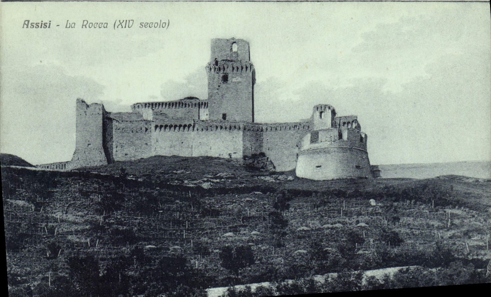 VINTAGE POSTCARD Assisi Roca