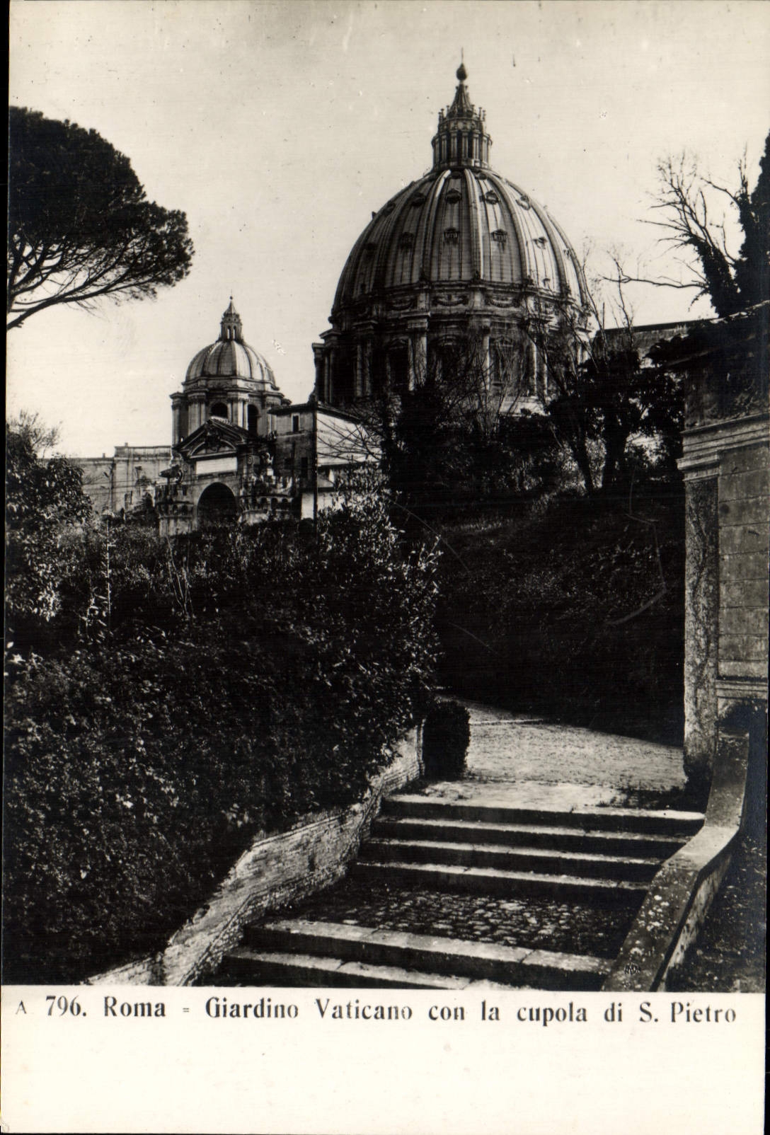 CPA Roma Giradino Vaticano Con la Cupola di S Pietro
