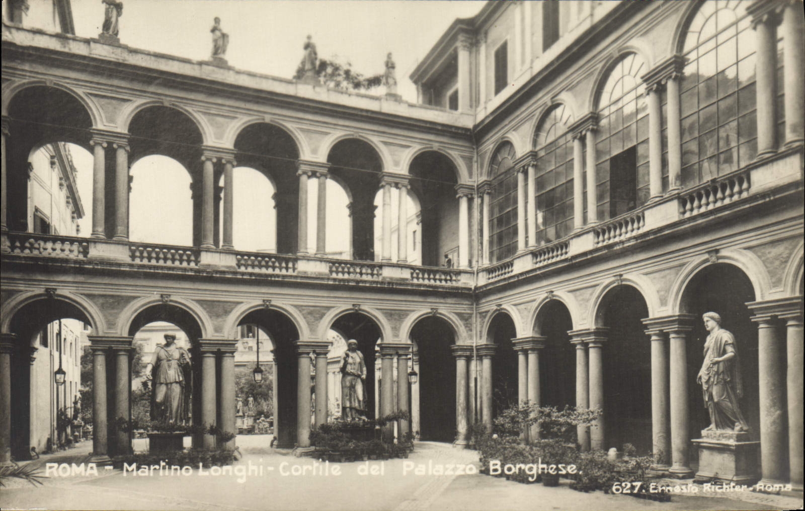 CPA Roma Martino Longhi Cortite del Palazzo Borghese