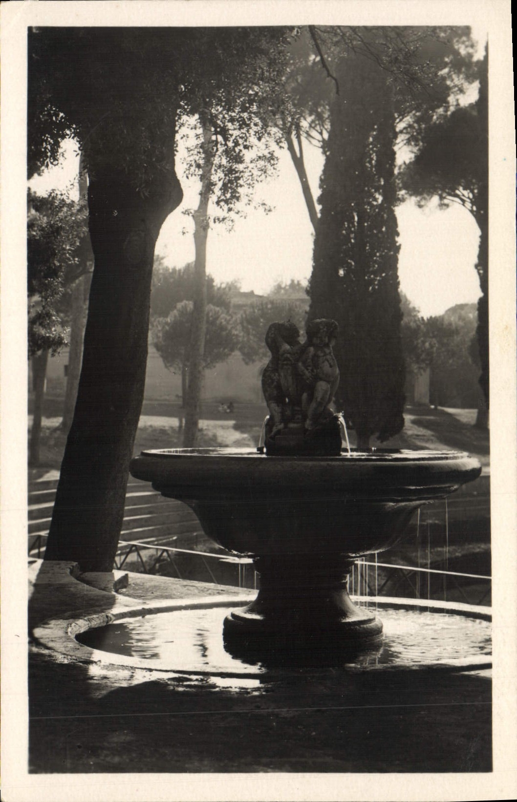 Chalet Borghese Fontana de Roma de la POSTAL de la VENDIMIA en los di Siena de la plaza