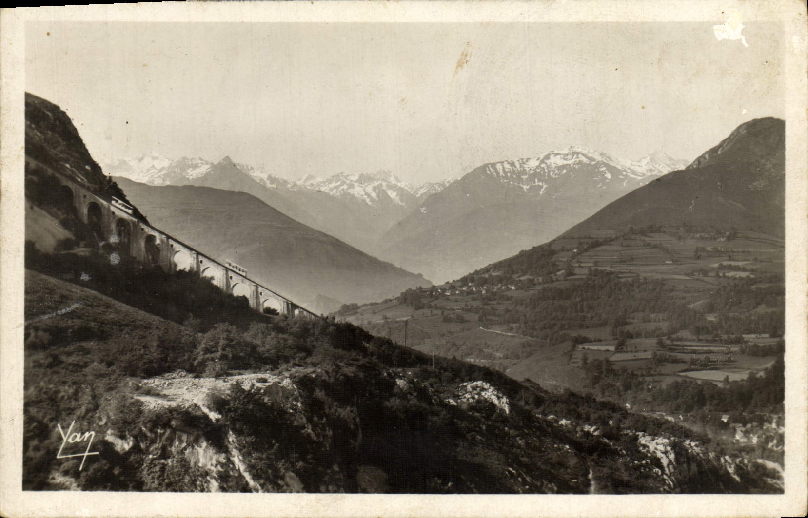 CPA Le Viaduc Du Pic Du Jer Et Les Montagnes