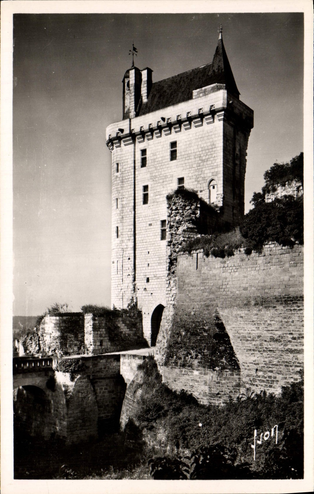 VINTAGE POSTCARD Chinon the Castle Turn Of the Clock
