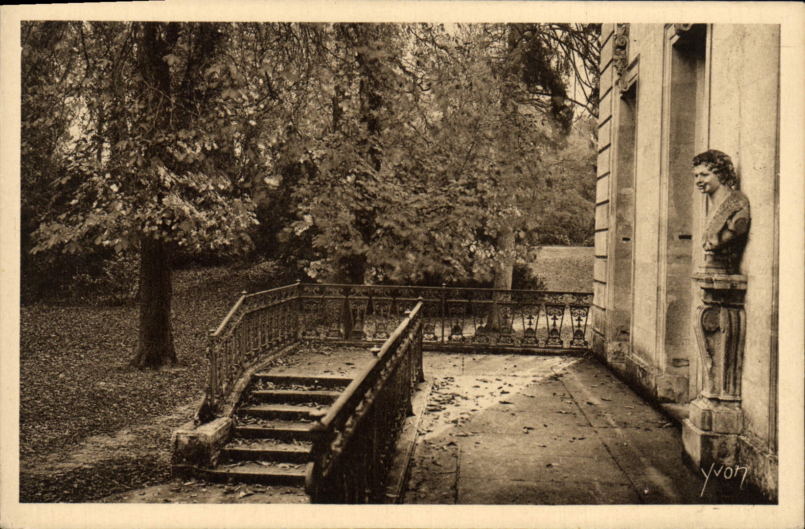 VINTAGE POSTCARD Splendors And Charms Of Versailles Entered De Trianon Under Wood