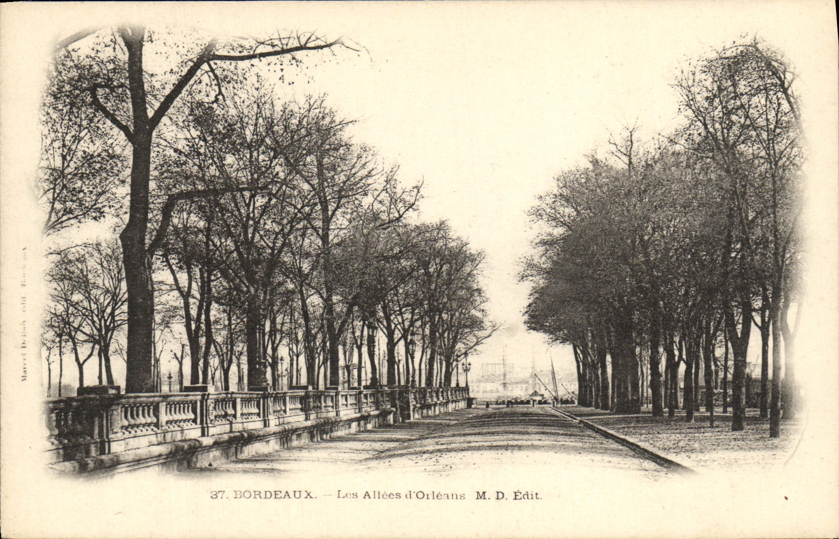 CPA Bordeaux Les Allees D'Orleans