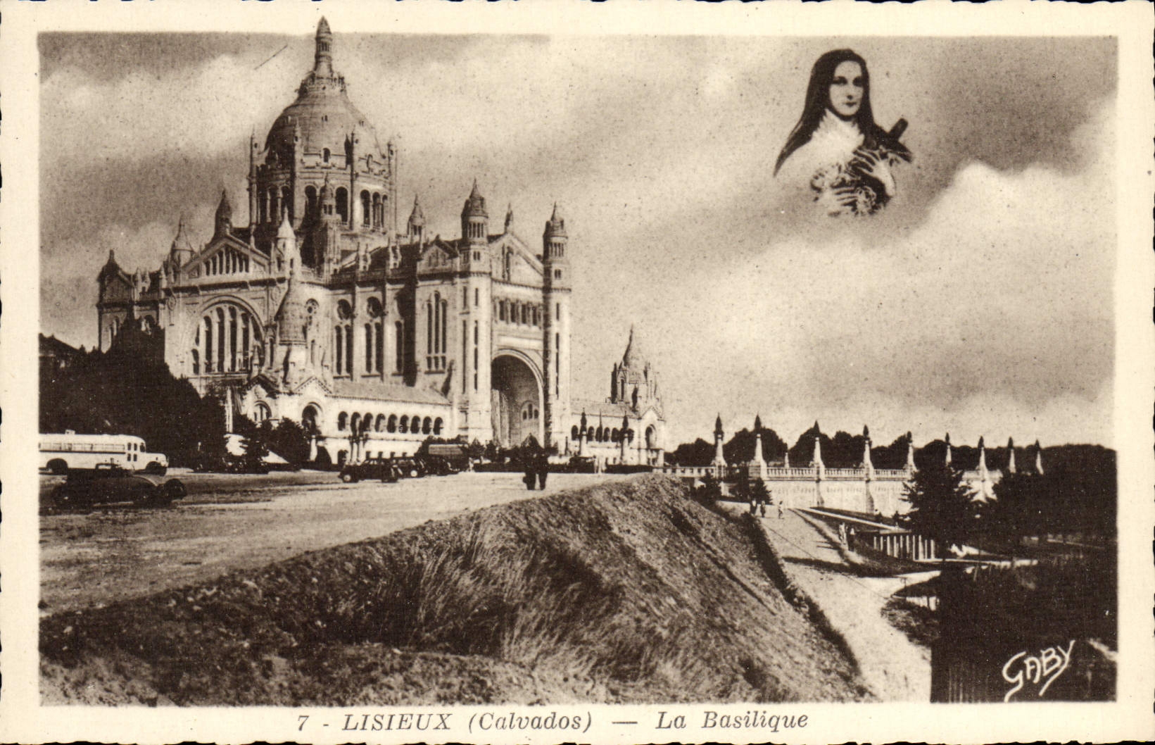 CPA Lisieux La Basilique