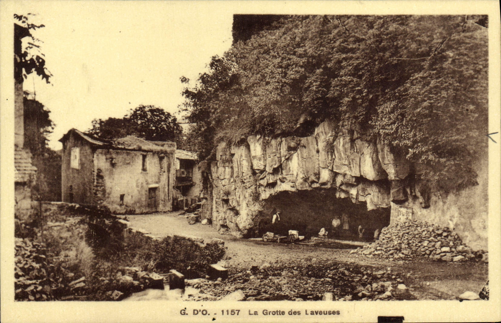 VINTAGE POSTCARD G of O the Cave of the Washerwomen