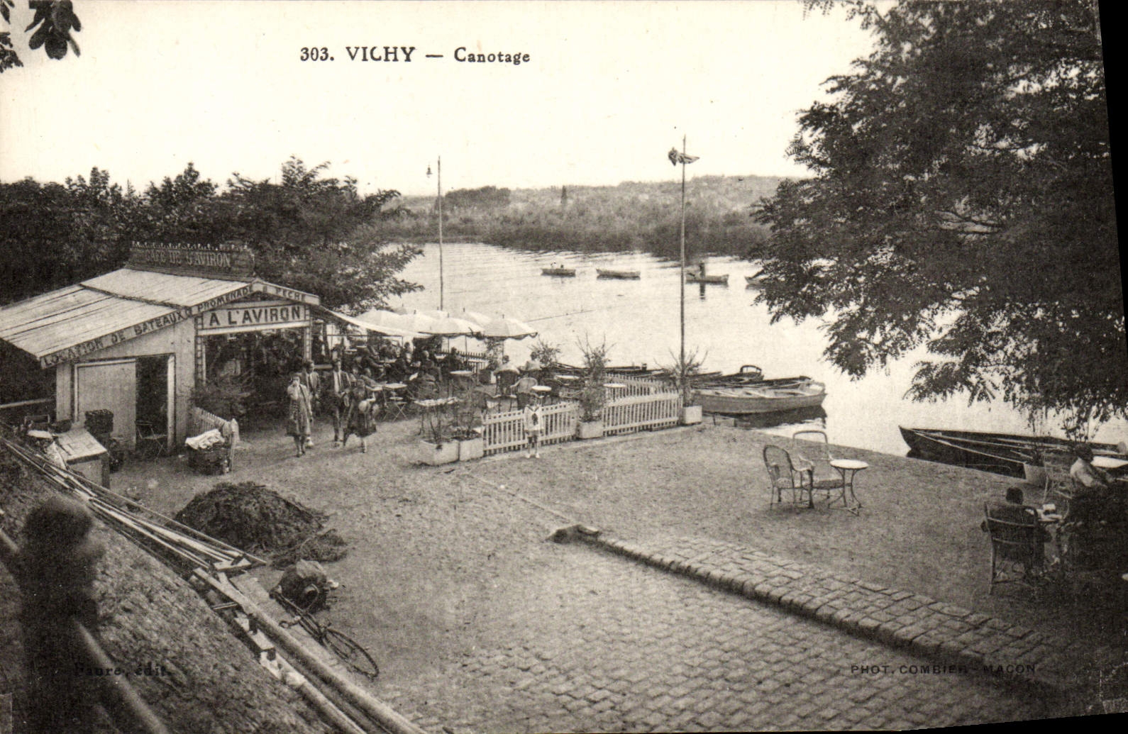 CPA Vichy Canotage A l'aviron Aviron