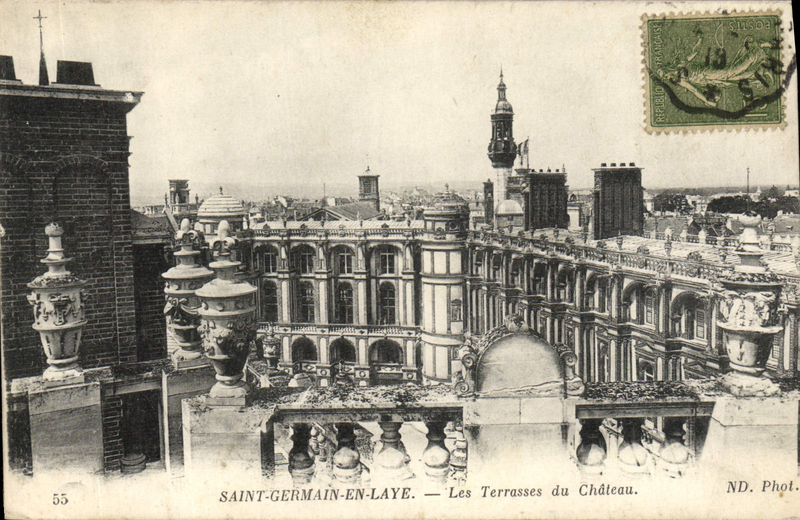 VINTAGE POSTCARD Saint Germain In Lays Terraces of the Castle