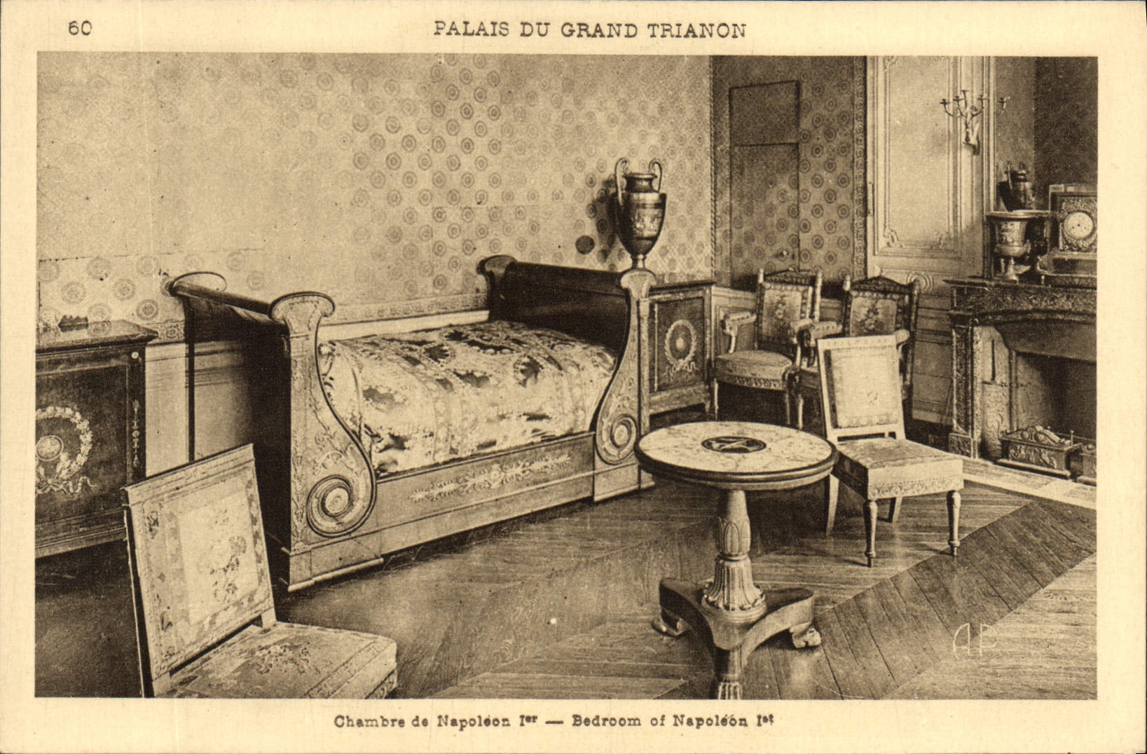 CPA Versailles Palais Du Grand Trianon Chambre de Napoleon 1er 